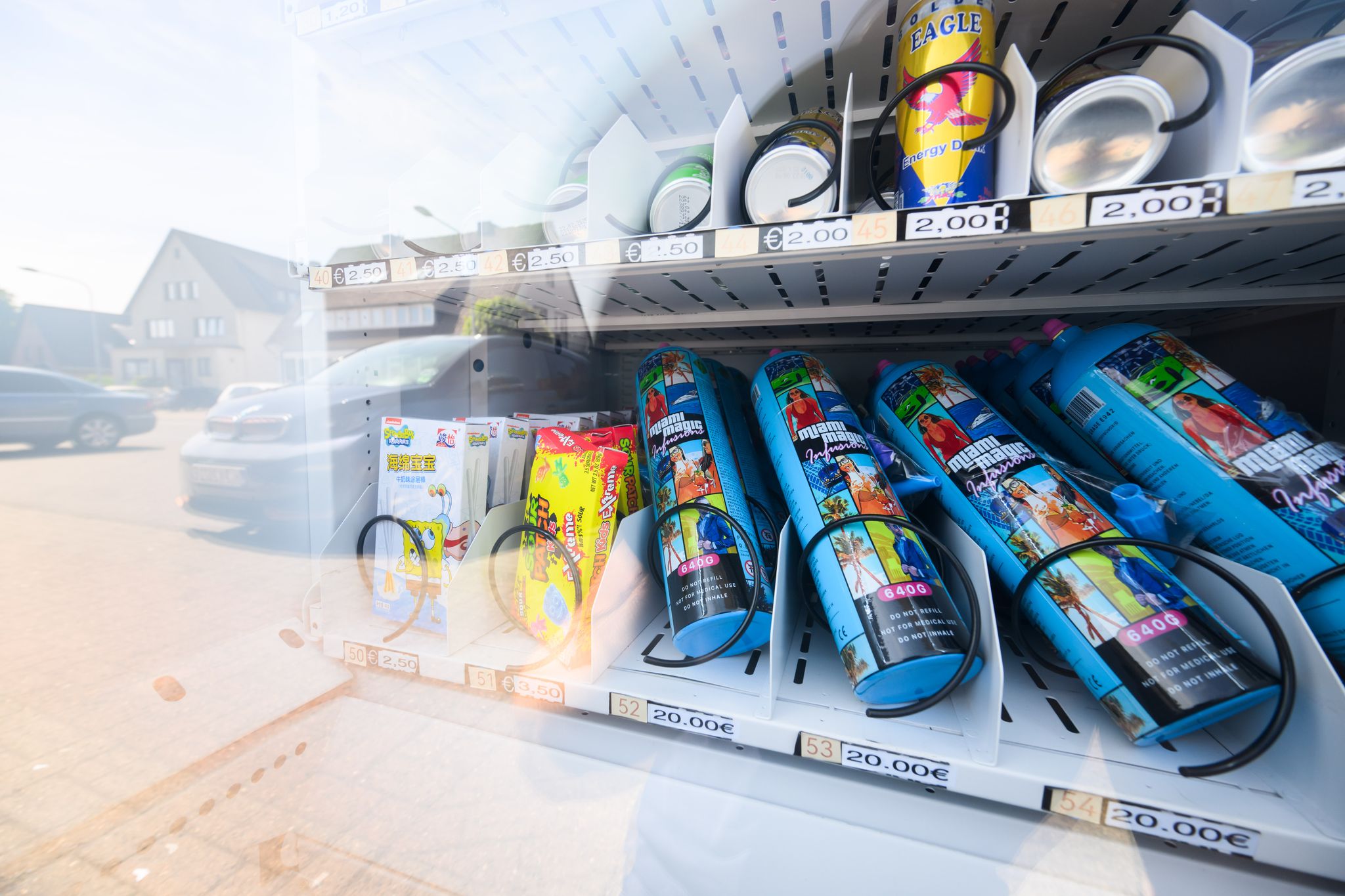 Lachgas-Verbot für Jugendliche auf dem Weg