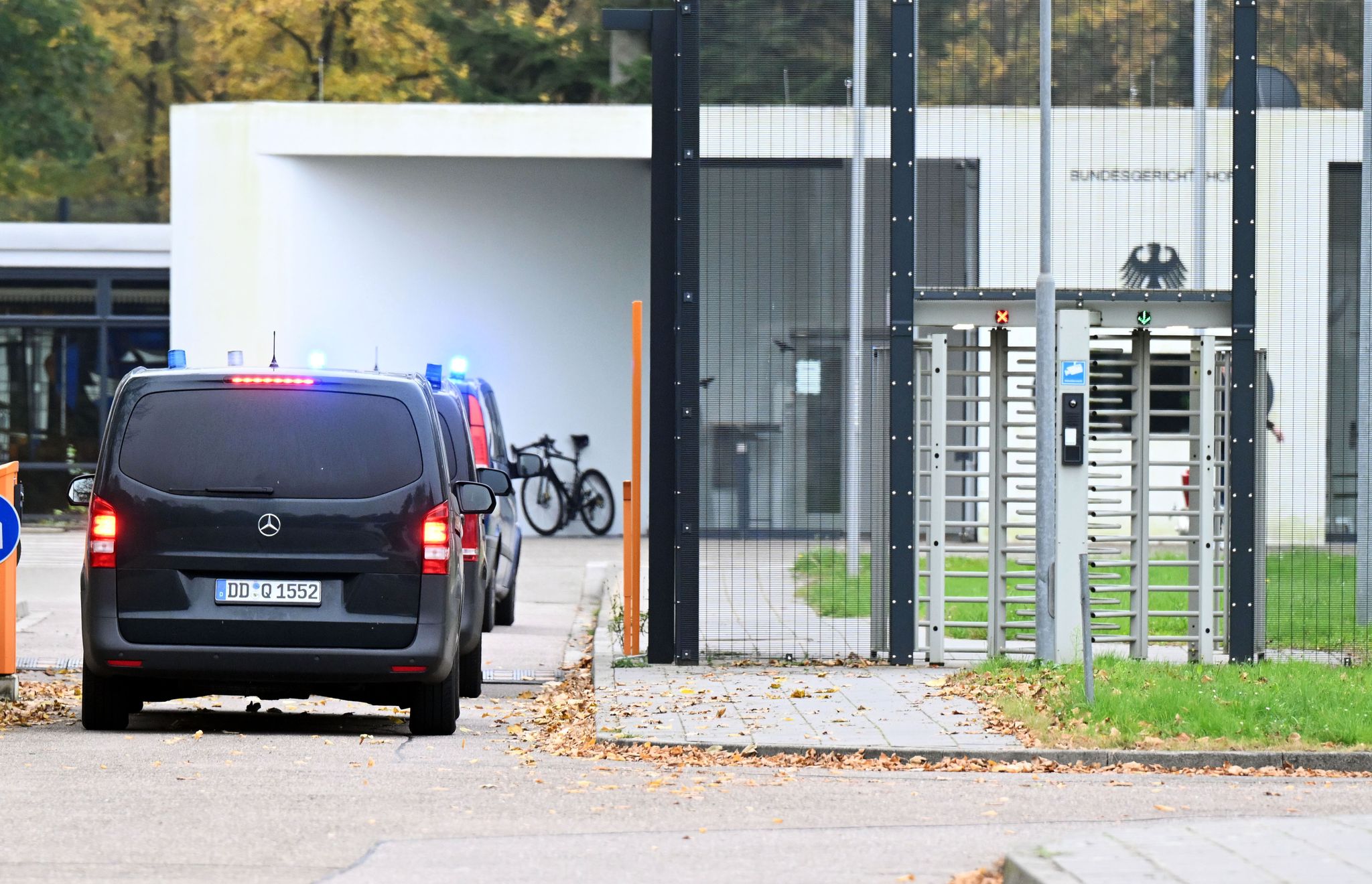 Mutmaßliche Linksextremisten aus Umfeld Lina E. angeklagt