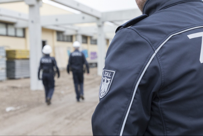 Wiesbaden: Zoll prüft Baubranche Südhessen