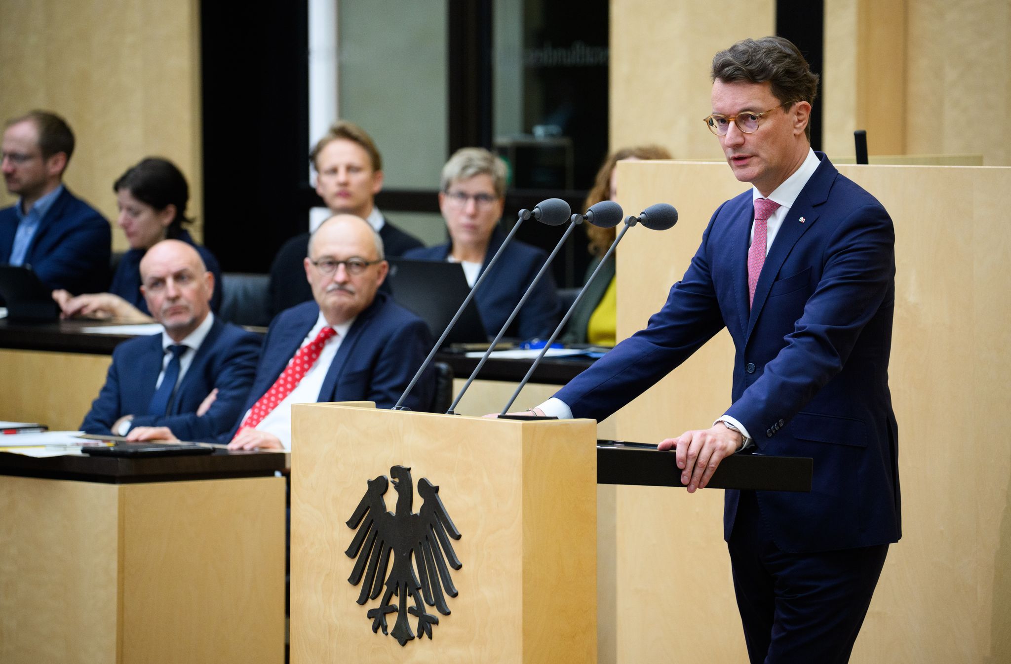 Steuerentlastungen für Wirtschaft geplant, Länder fordern Kompensation