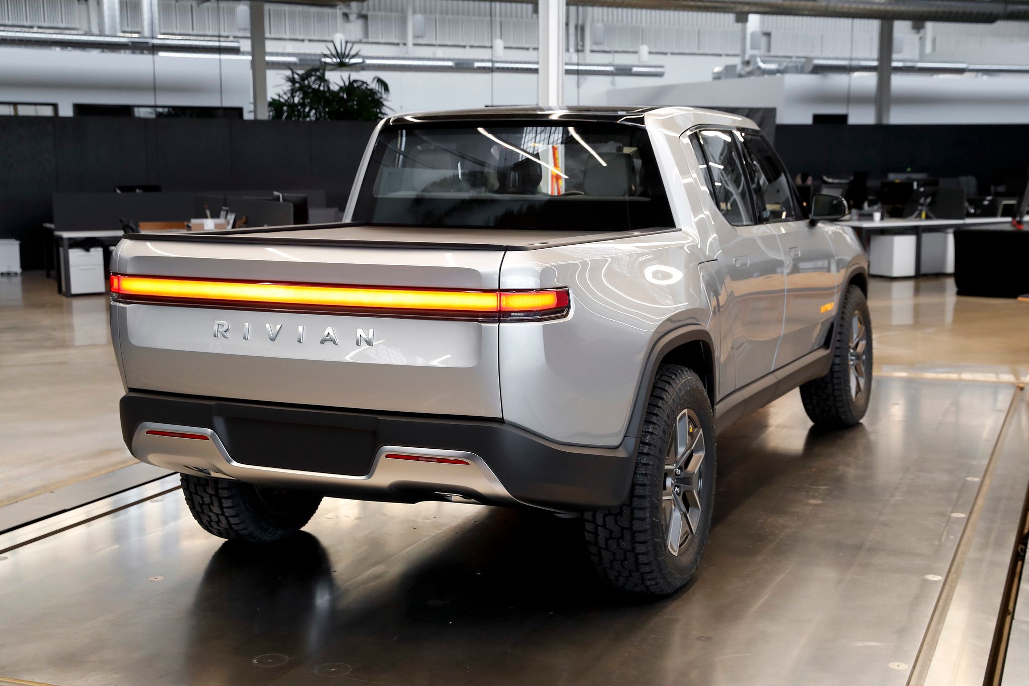 VW-Partner Rivian erhält zweite Milliarden-Spritze