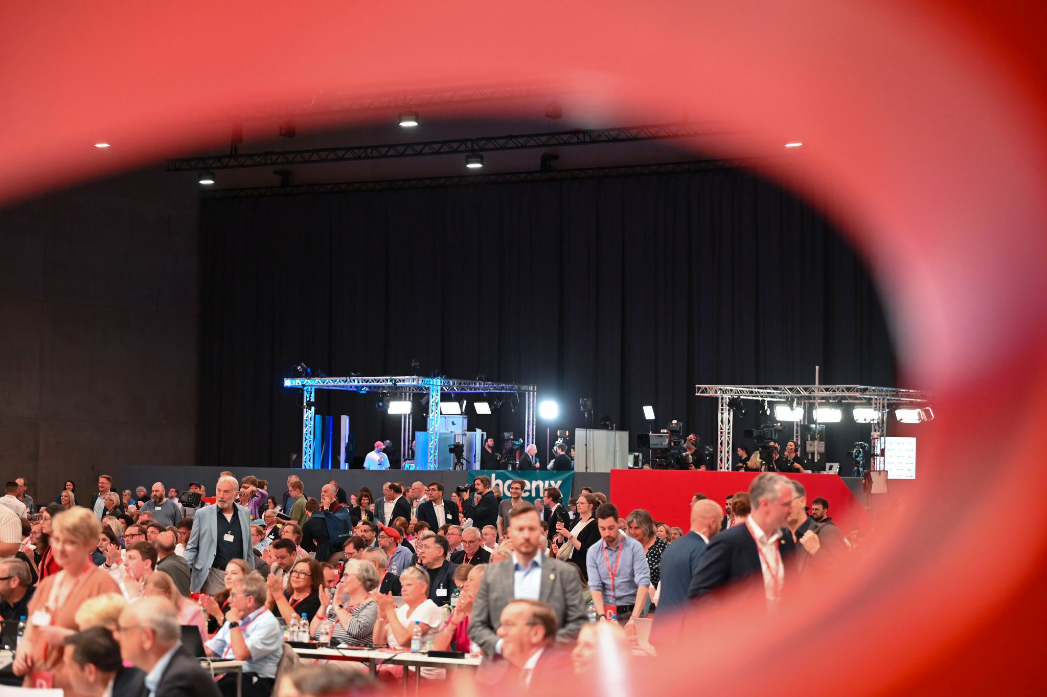 SPD-Vorsitzender Klingbeil gesteht Fehler ein, sucht Weg aus Krise