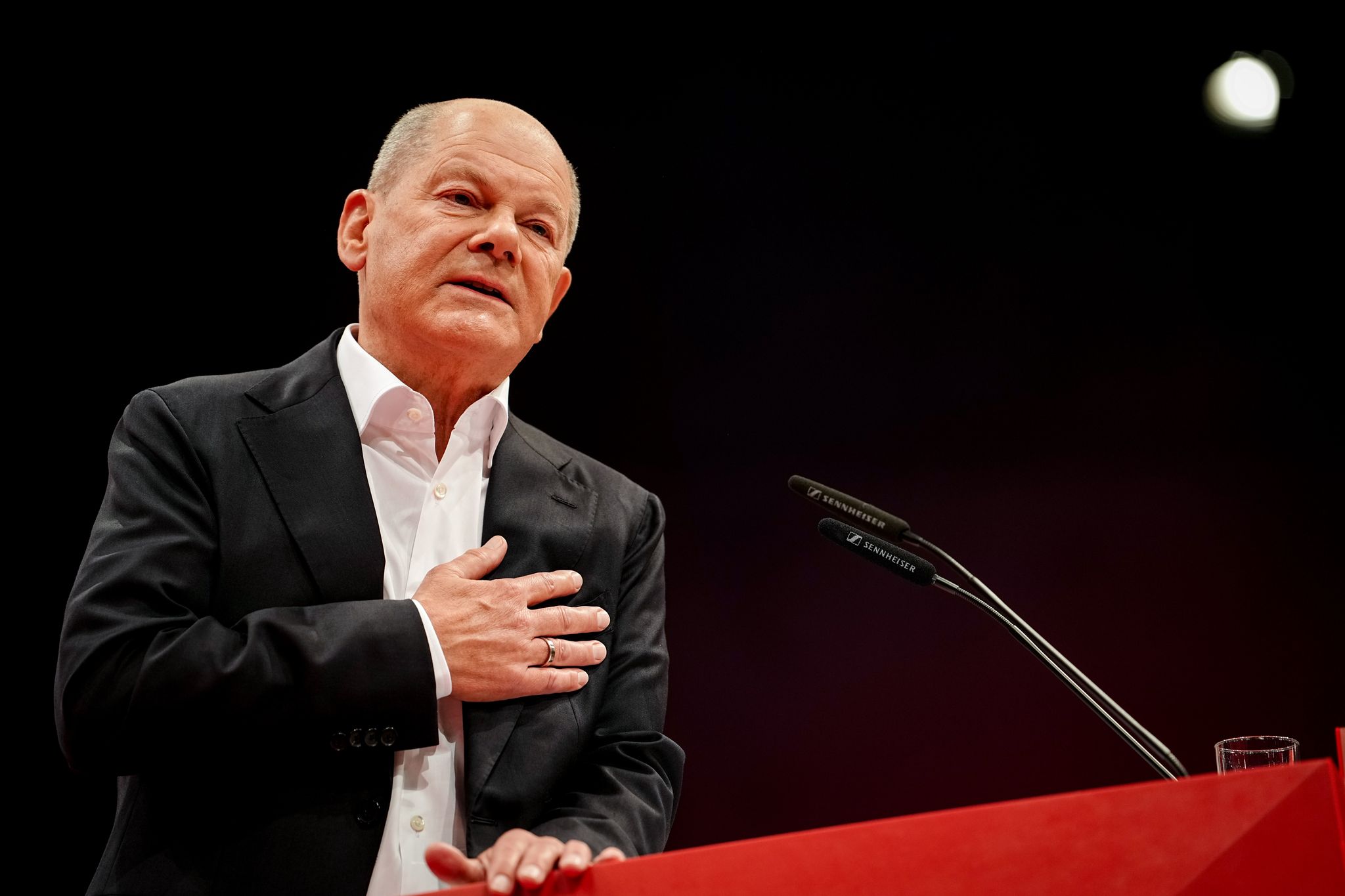 SPD-Parteitag in Berlin: Scholz, Esken und Klingbeil im Fokus
