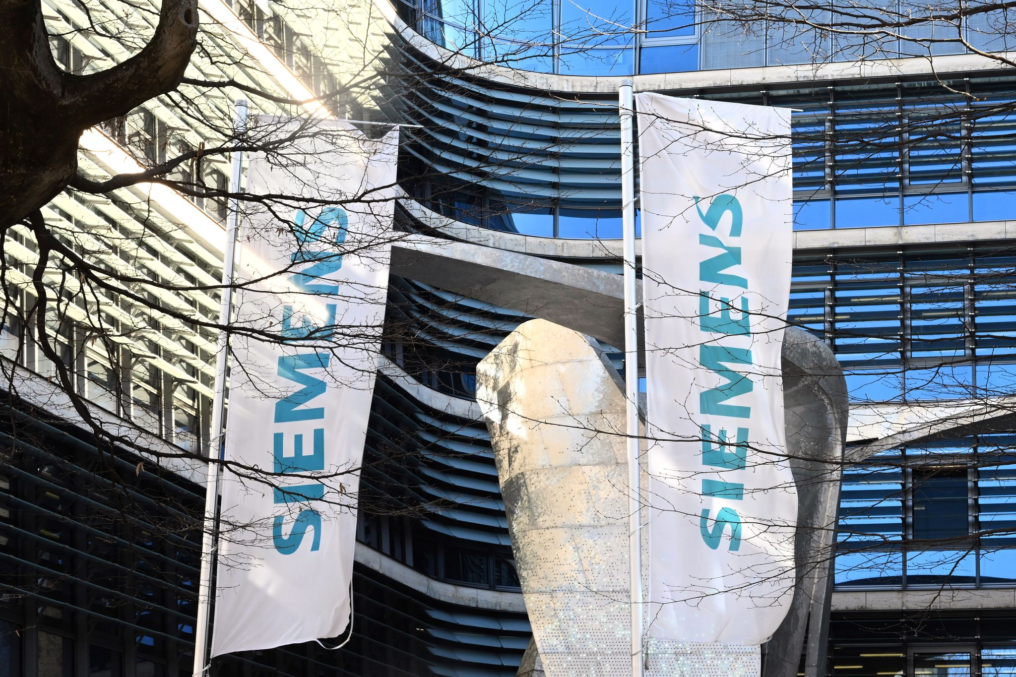 Siemens holt führenden KI-Experten von Amazon
