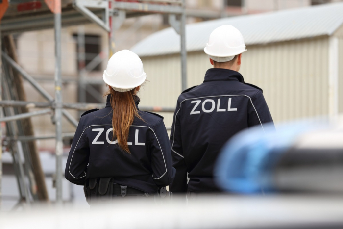Hamburg: Zoll und Staatsanwaltschaft Lübeck im Einsatz gegen Schwarzarbeit