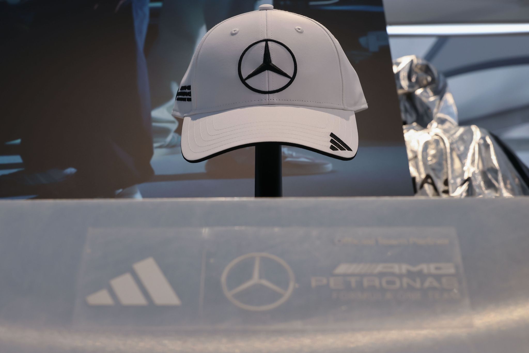Adidas-Aktie stürzt ab, Unsichere Zukunft belastet den Sportartikelhersteller
