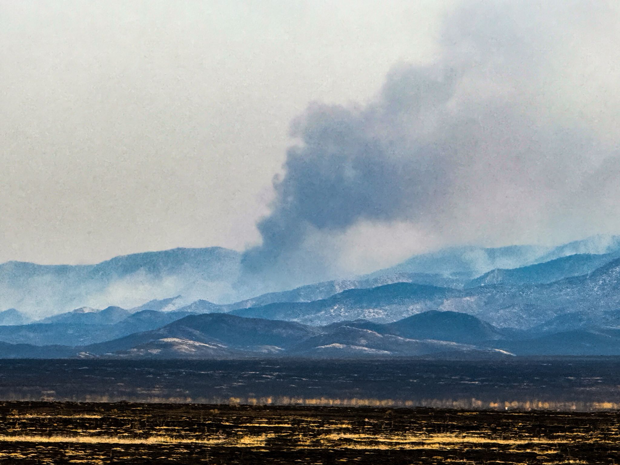 Bislang größtes Feuer des Jahres brennt in Kalifornien