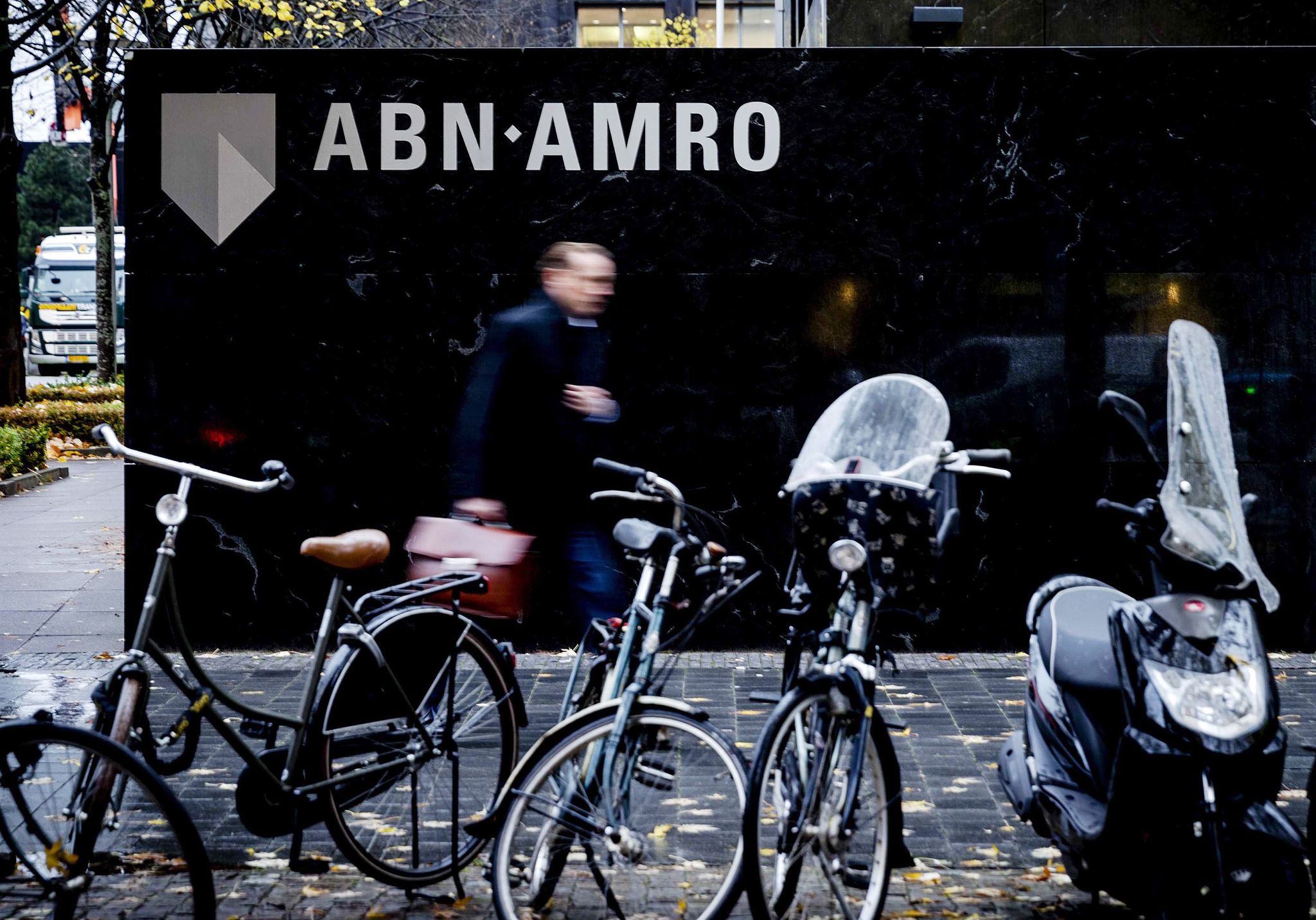 ABN Amro schließt Erwerb von Privatbank HAL ab