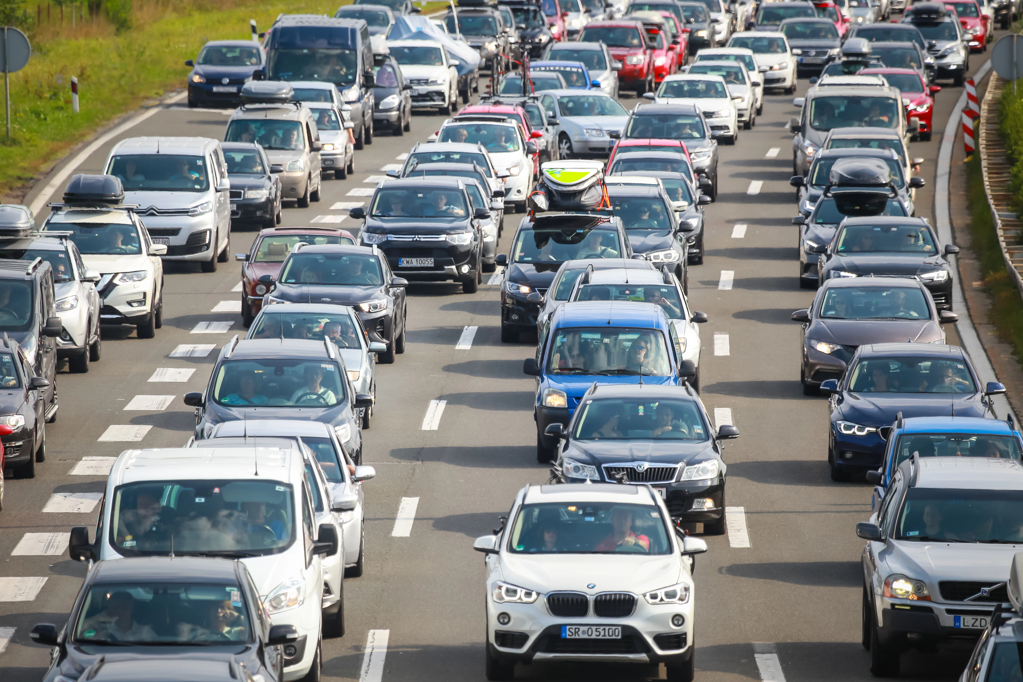Mega-Stau am Wochenende: ADAC schlägt Alarm – HIER wird’s richtig eng!
