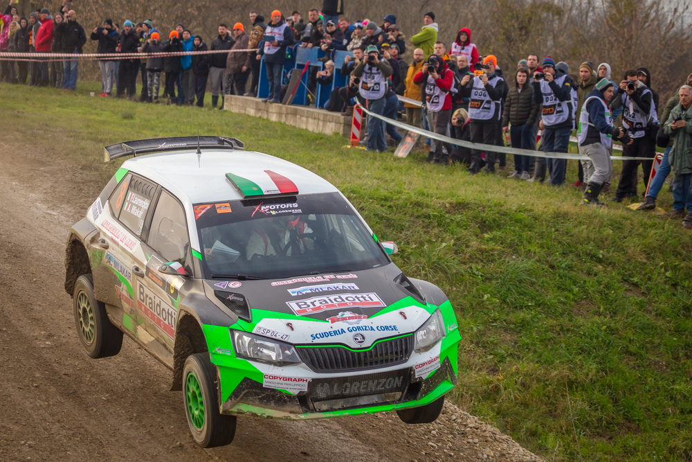 Horror bei der Rallye: Rennwagen rast in Menschenmenge – Drei Zuschauer sterben