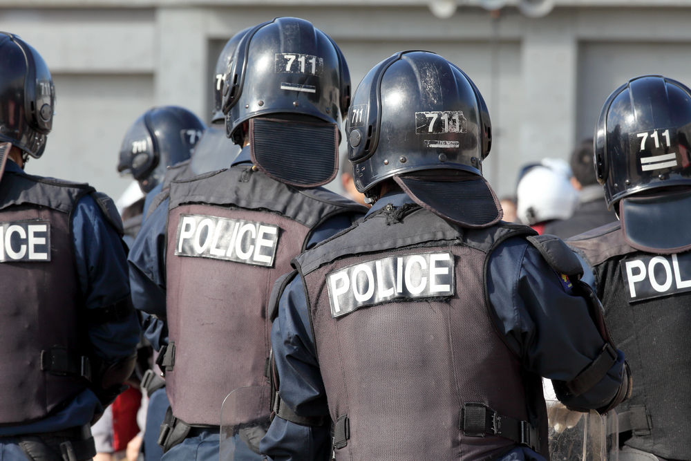 Bewaffneter stürmt Markt – mindestens sechs Tote, Täter nimmt eigenes Leben