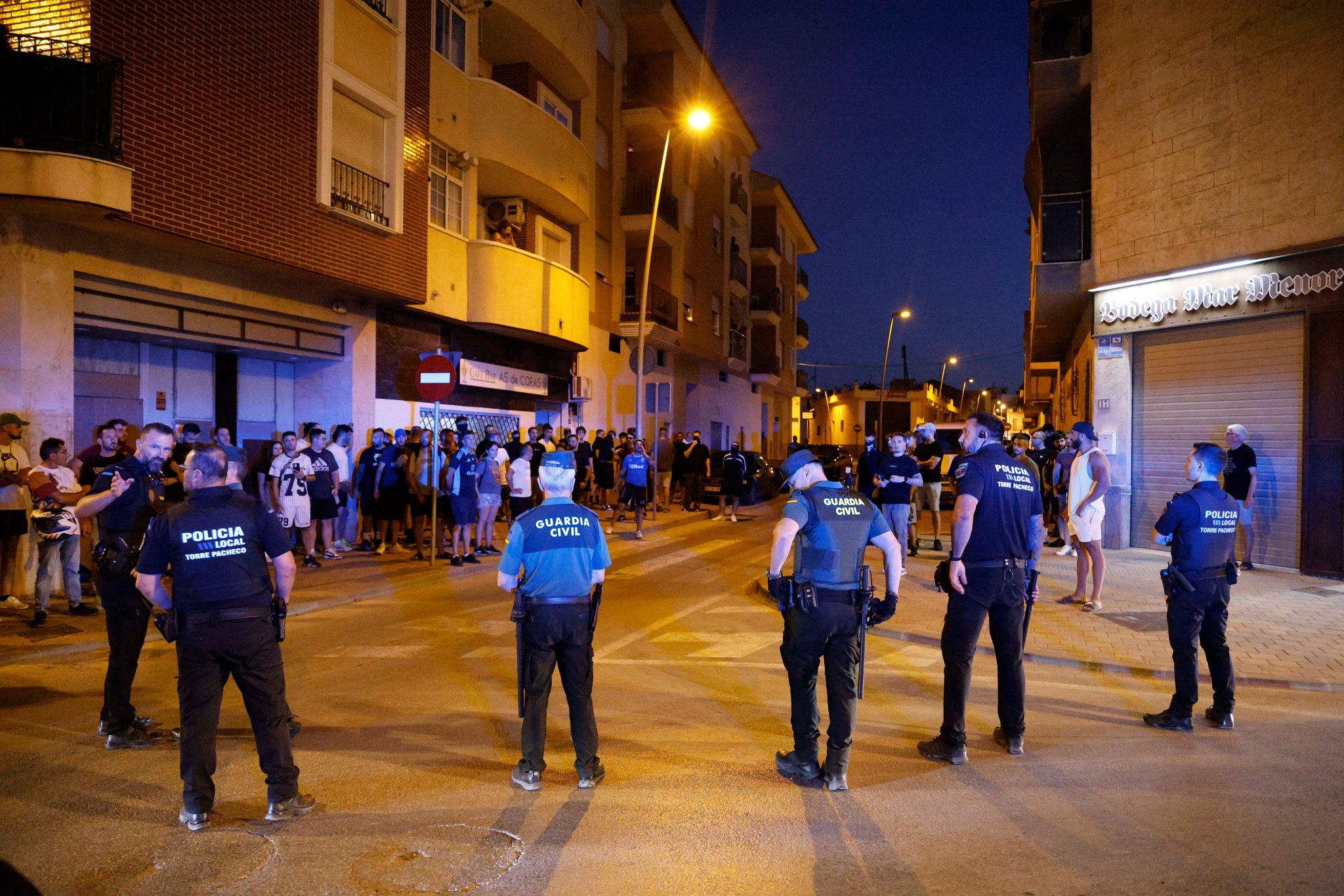 Spanien: Neun Festnahmen nach Ausschreitungen gegen Migranten