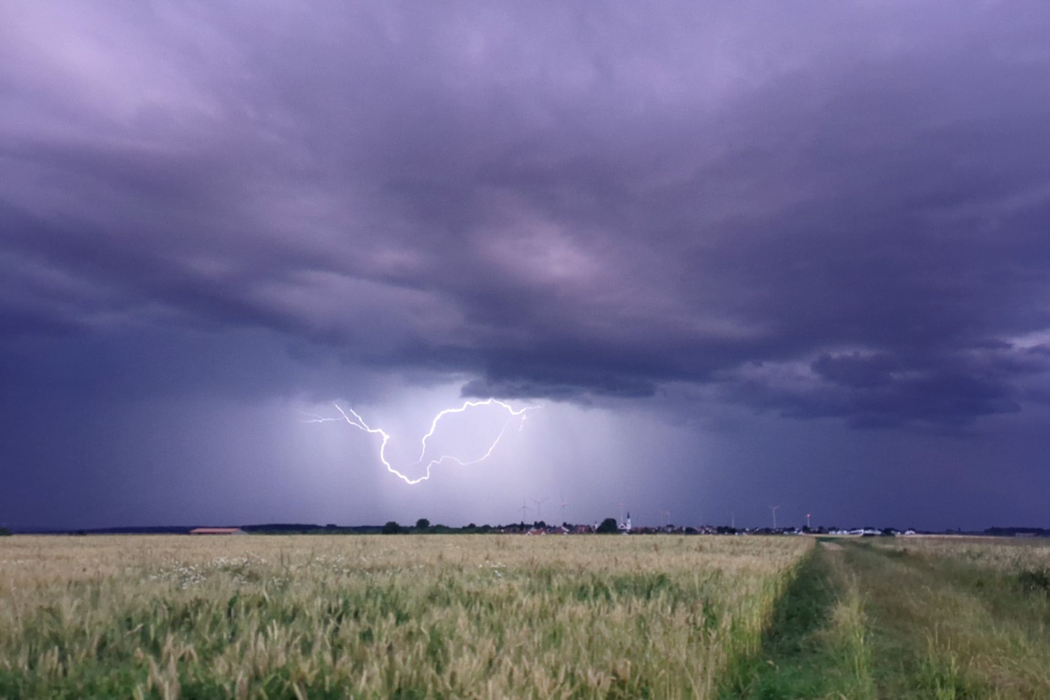 Neue Gewitter und Starkregen – Sommer bleibt wechselhaft