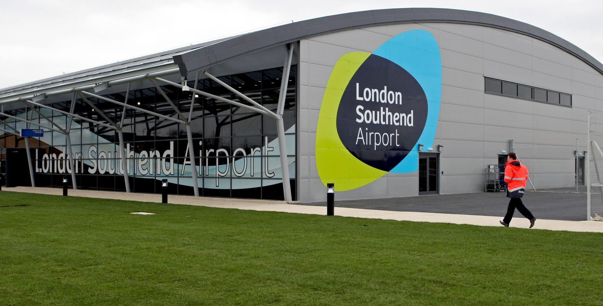 Nach Absturz: Londoner Flughafen Southend bleibt geschlossen