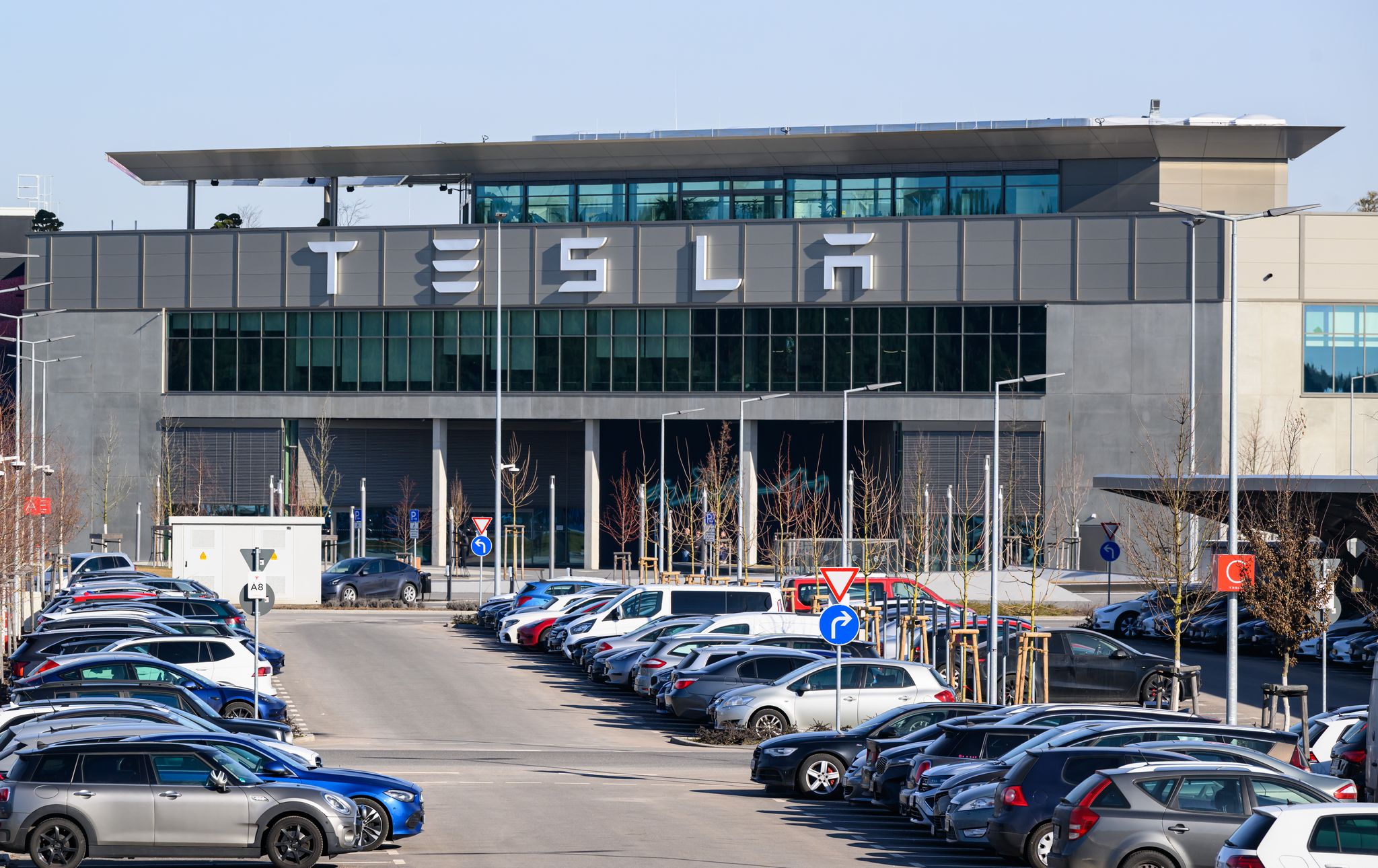 Tesla in Grünheide: Arbeitsplätze sicher trotz Rückgang der Neuzulassungen
