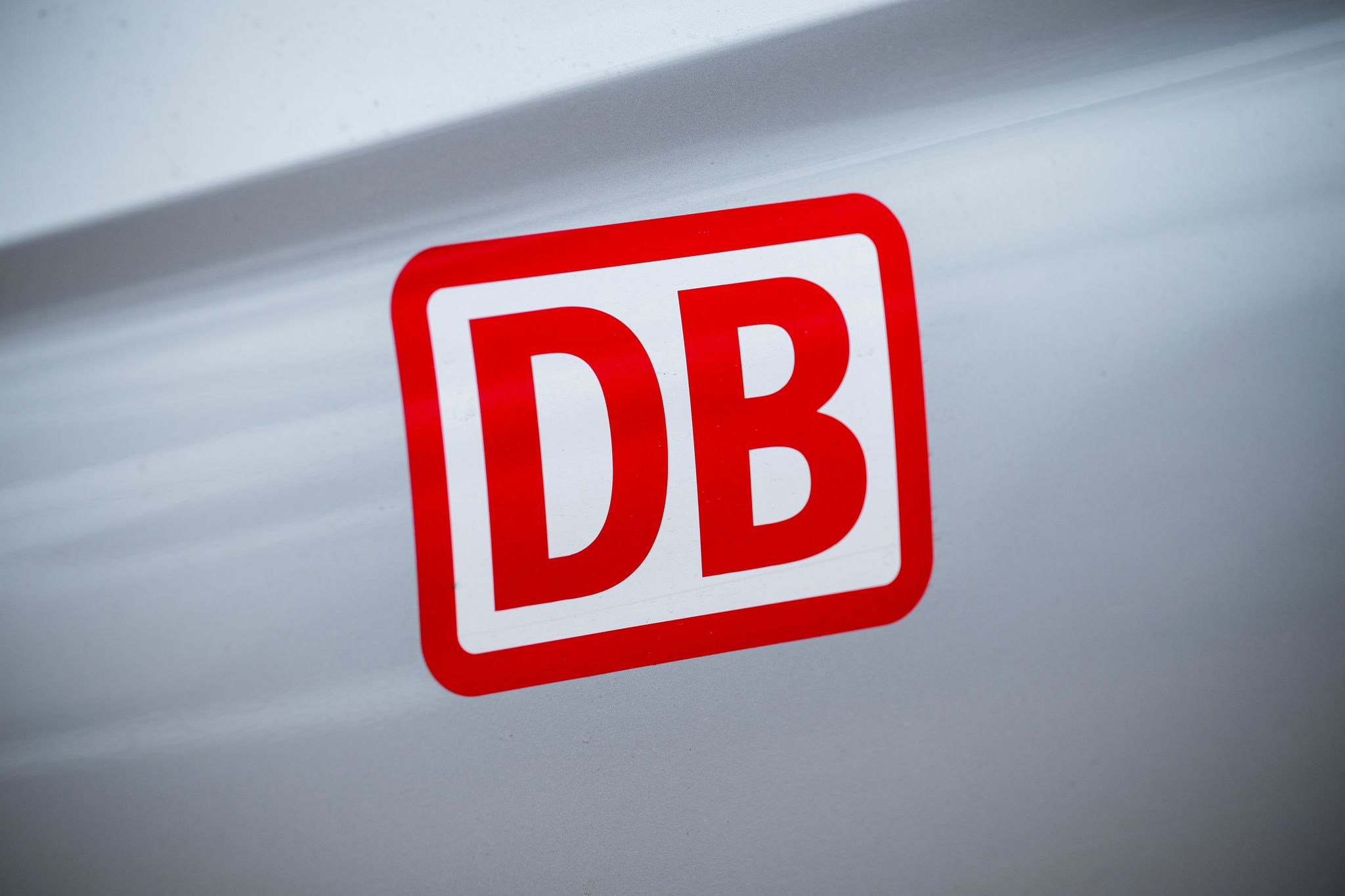 Deutsche Bahn mit dreistelligem Millionenverlust im ersten Halbjahr 2025