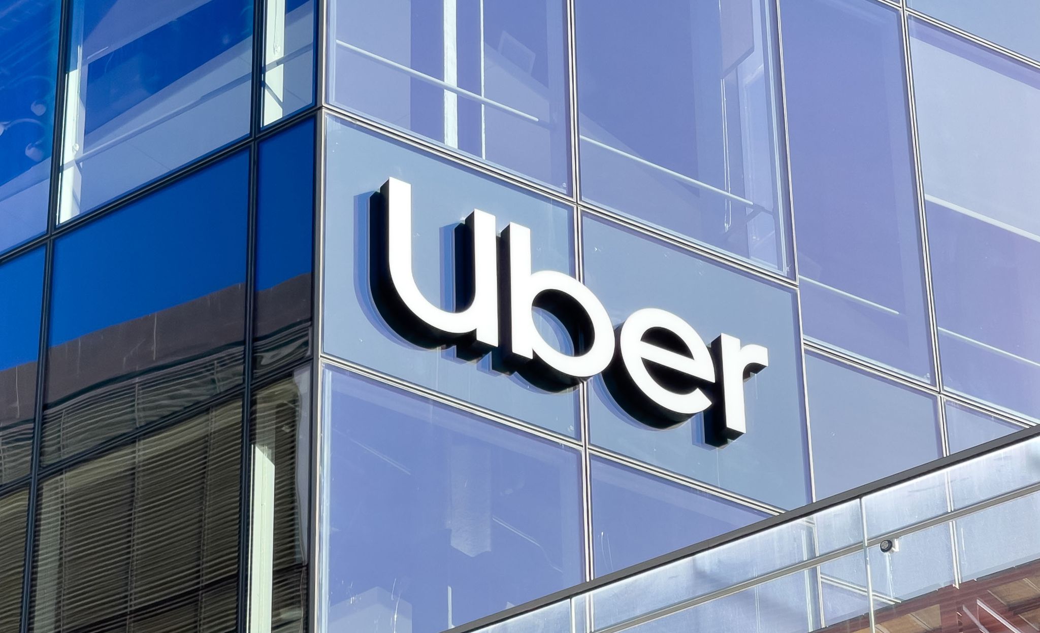 Konkurrenz für Fahrer: Uber plant 20.000 Robotaxis