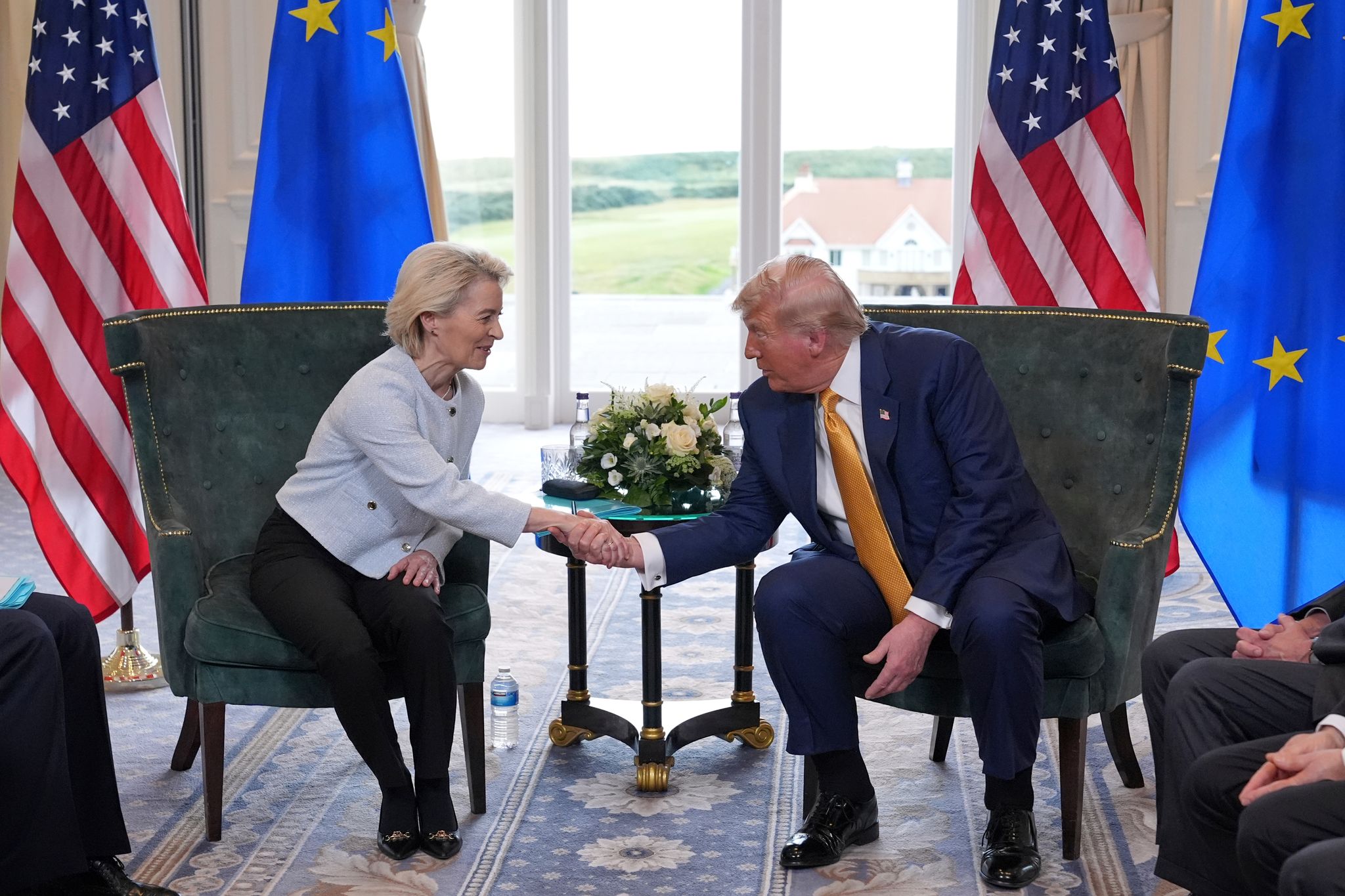 Trump und von der Leyen verkünden Ende des Zollstreits