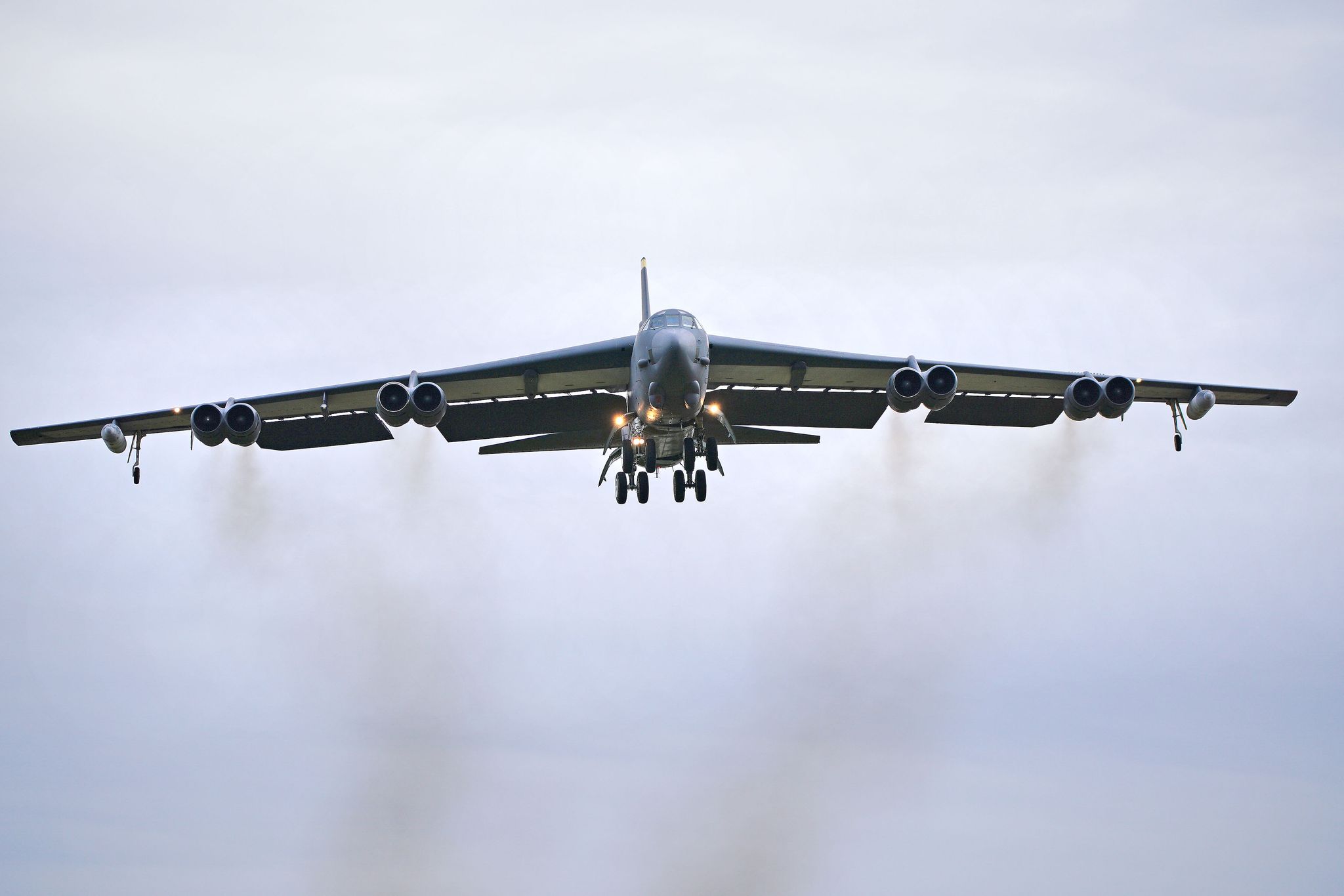 US-Passagierflugzeug muss B-52-Bomber ausweichen
