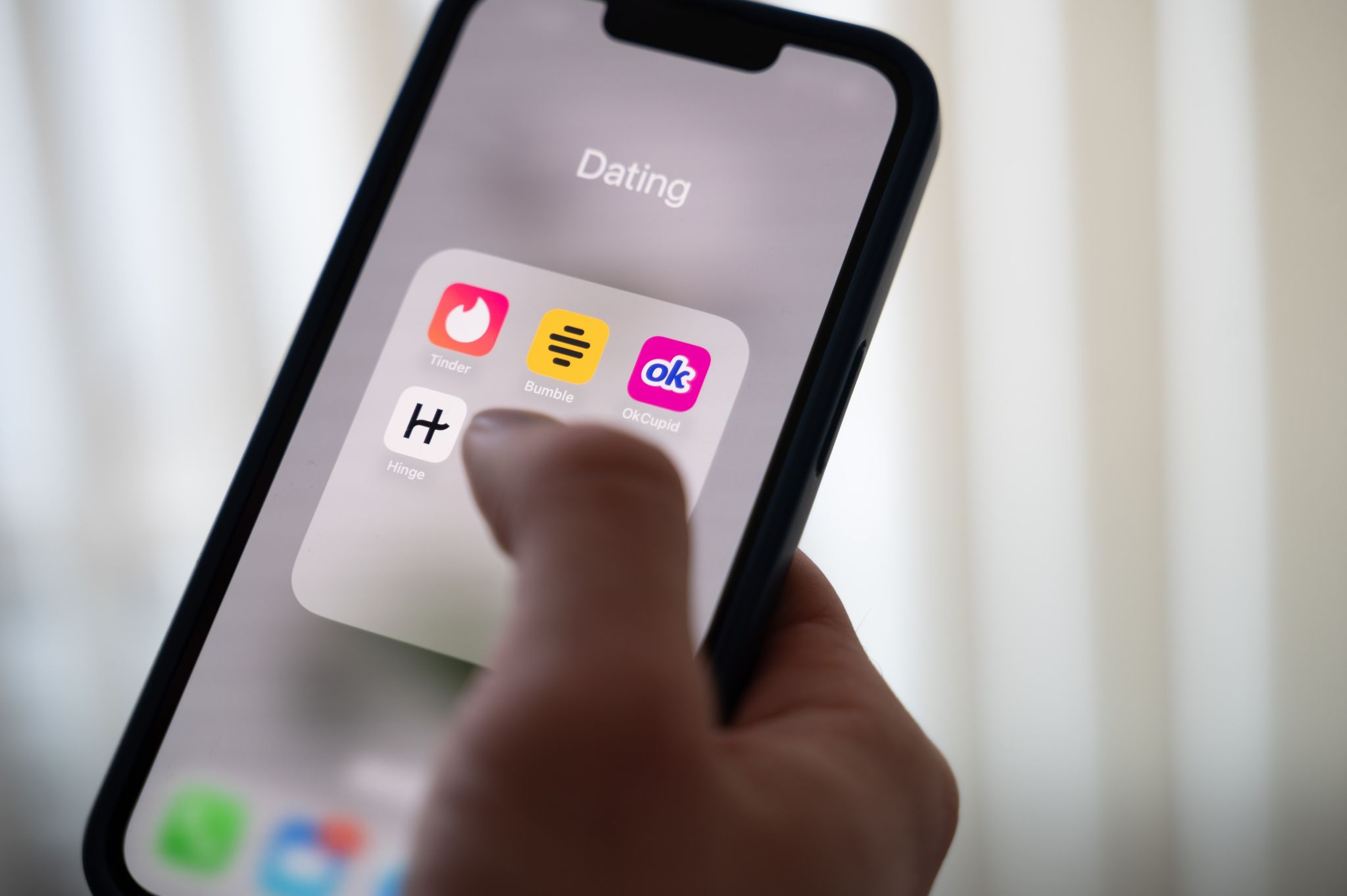 Studie zu Online-Dating: Männer wollen hoch hinaus