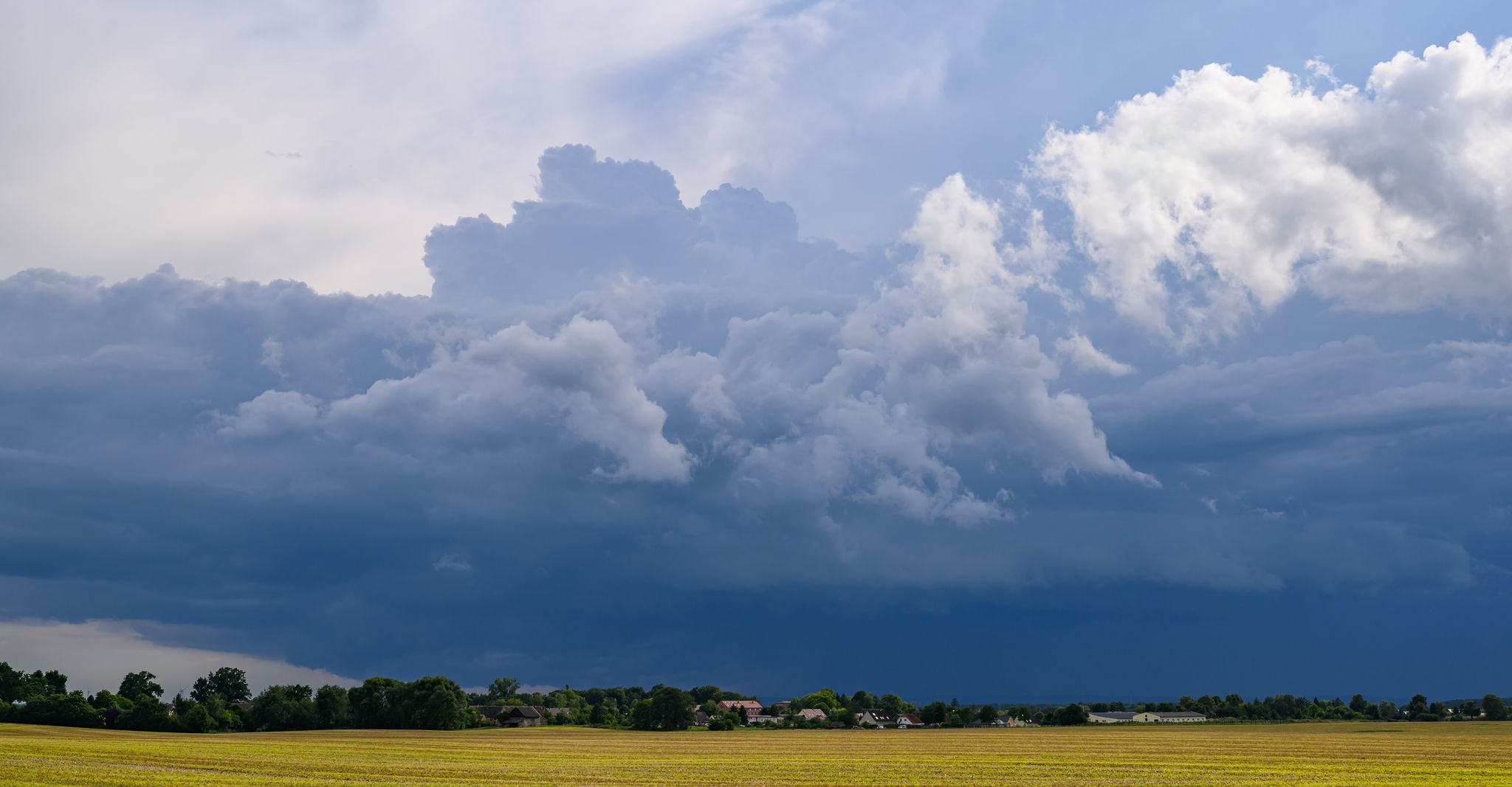 Kein Sommerwetter in Sicht – Schauer und Gewitter erwartet