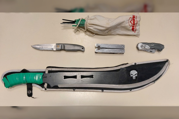 Bahnhof Dresden-Neustadt: 44-Jähriger mit Machete und Drogen im Einkaufsmarkt festgestellt