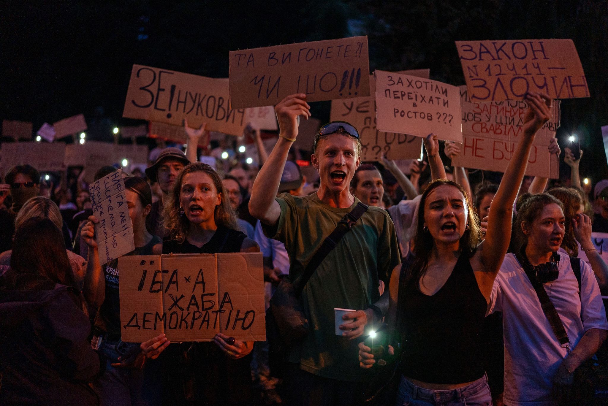 Selenskyj spricht mit Merz nach Protest gegen neues Gesetz