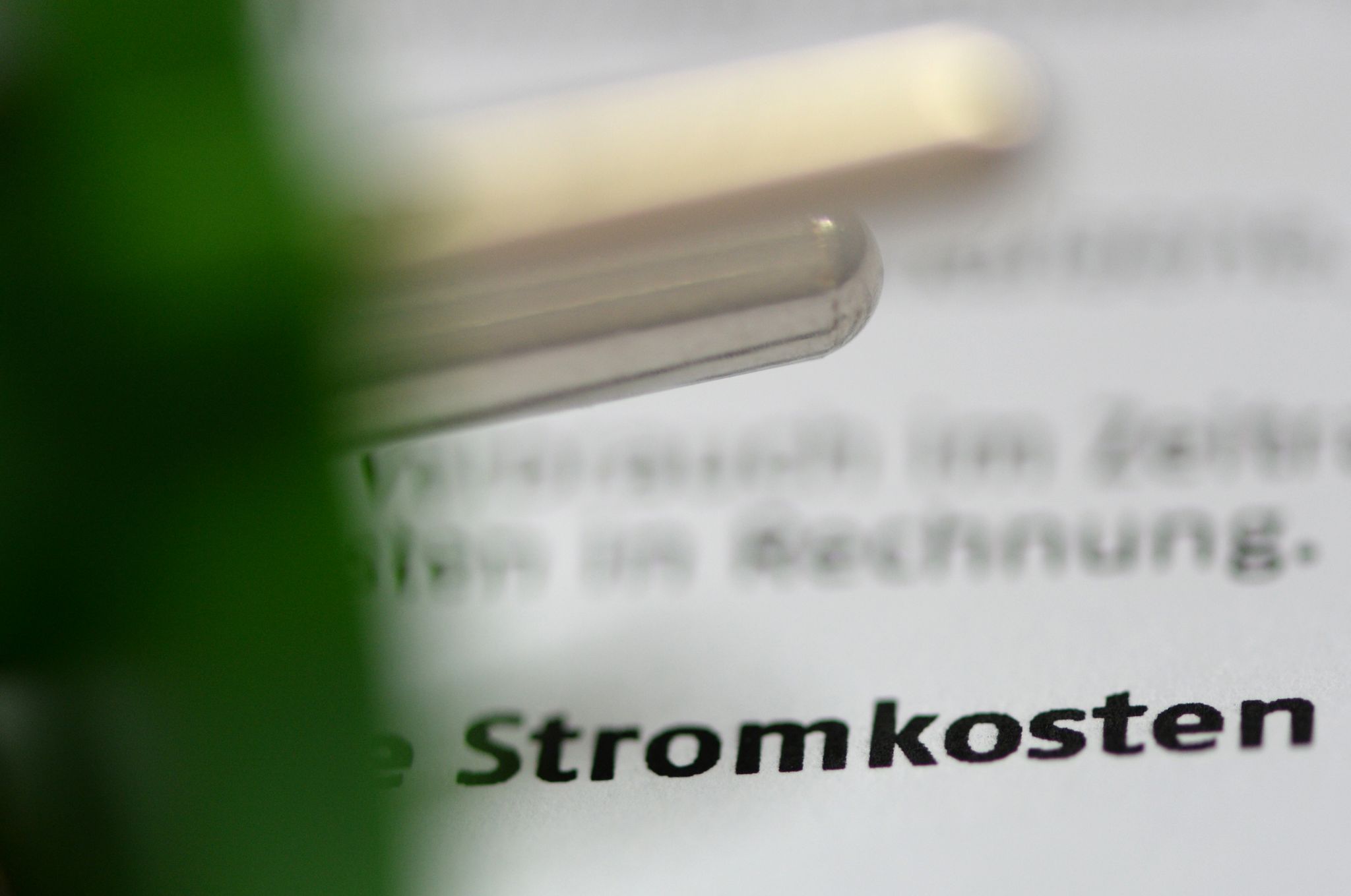 Reiche: Entlastung bei Stromkosten muss bei Kunden ankommen