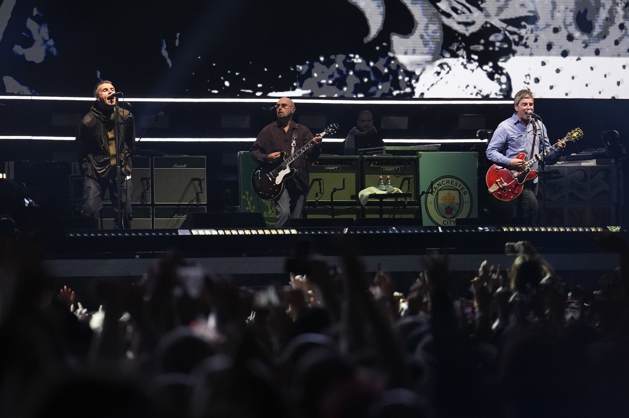 «Sprachlos» und «unglaublich»: Fans von Oasis begeistert