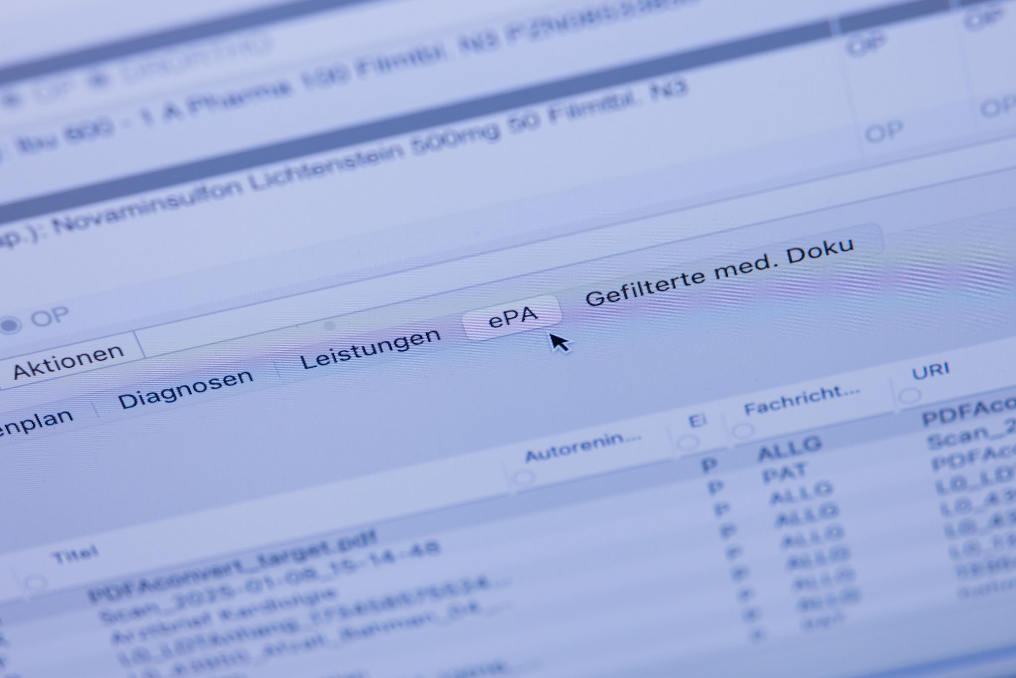 Neue Patientenakten wenig genutzt: Ärzte und Kassen in der Kritik
