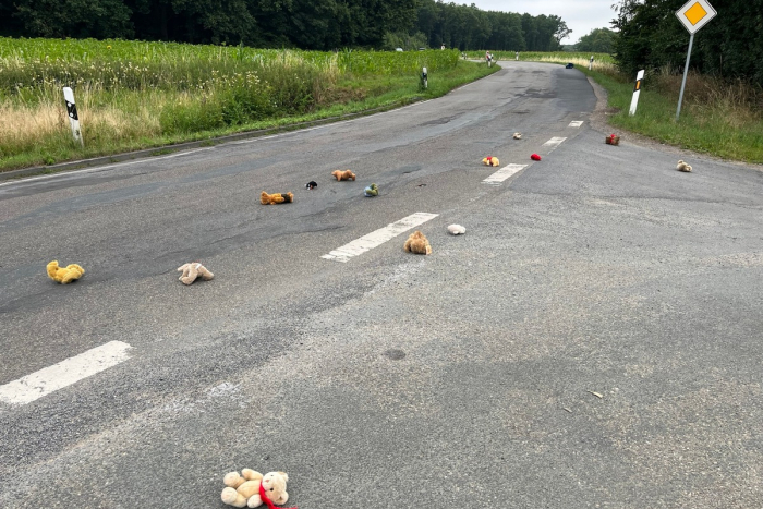 Lüdinghausen: Kinderspielzeug auf der Fahrbahn in Olfen