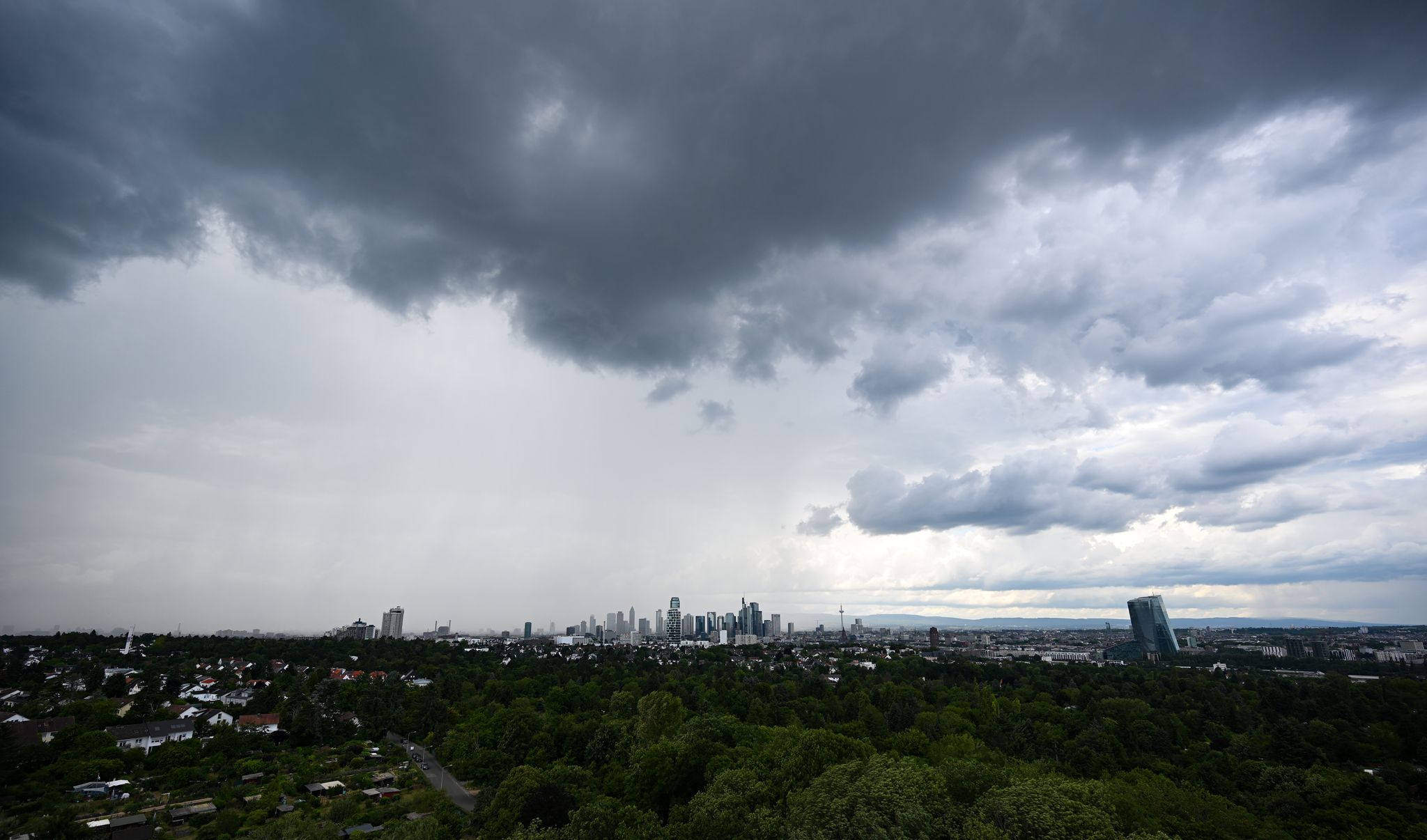Hitze endet am Wochenende – Wetterumschwung mit Regen