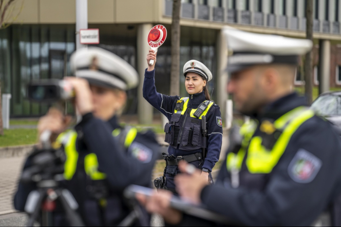 Flensburg: Polizei stellt 140 Geschwindigkeitsverstöße fest