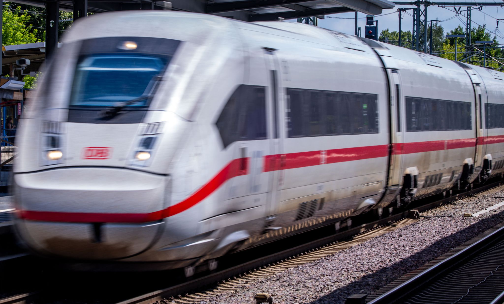 400 ICE-Passagiere aus Tunnel bei Wien gerettet