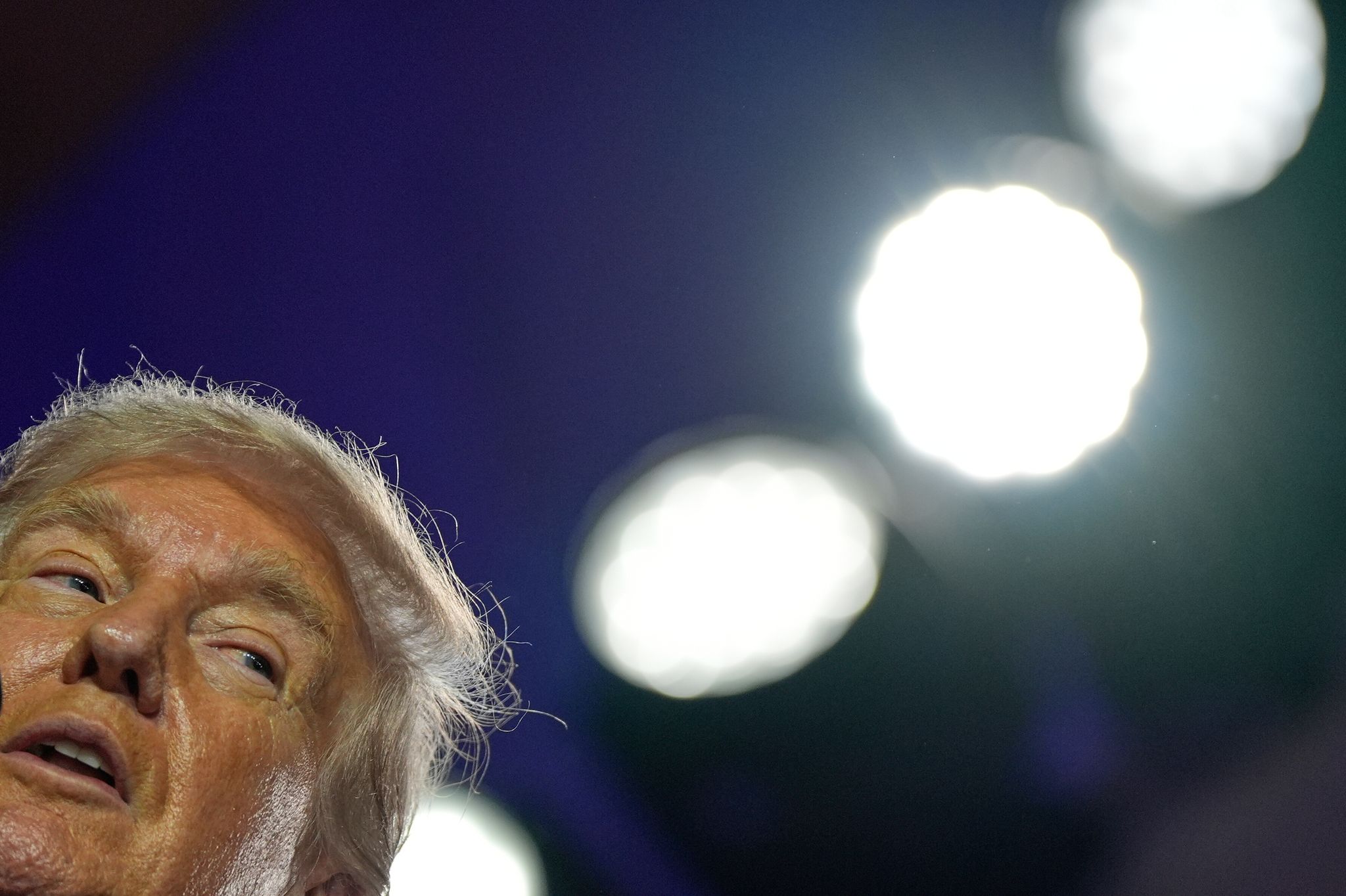 Medien: Trump über eigenen Namen in Epstein-Akten informiert