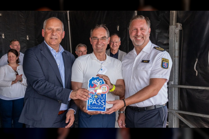 Stadt Dietzenbach erhält KOMPASS-Sicherheitssiegel