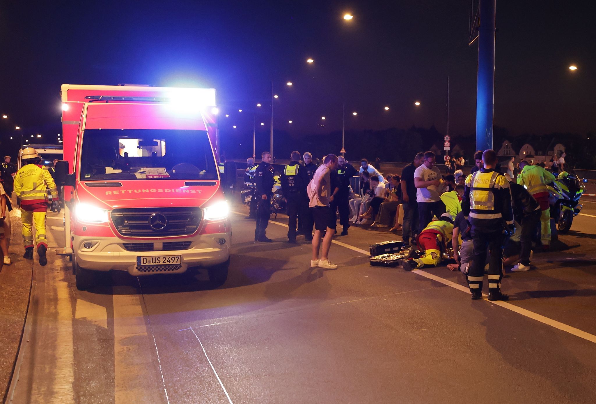 Unfall bei Feuerwerk – 19 Verletzte auf Rheinkirmes