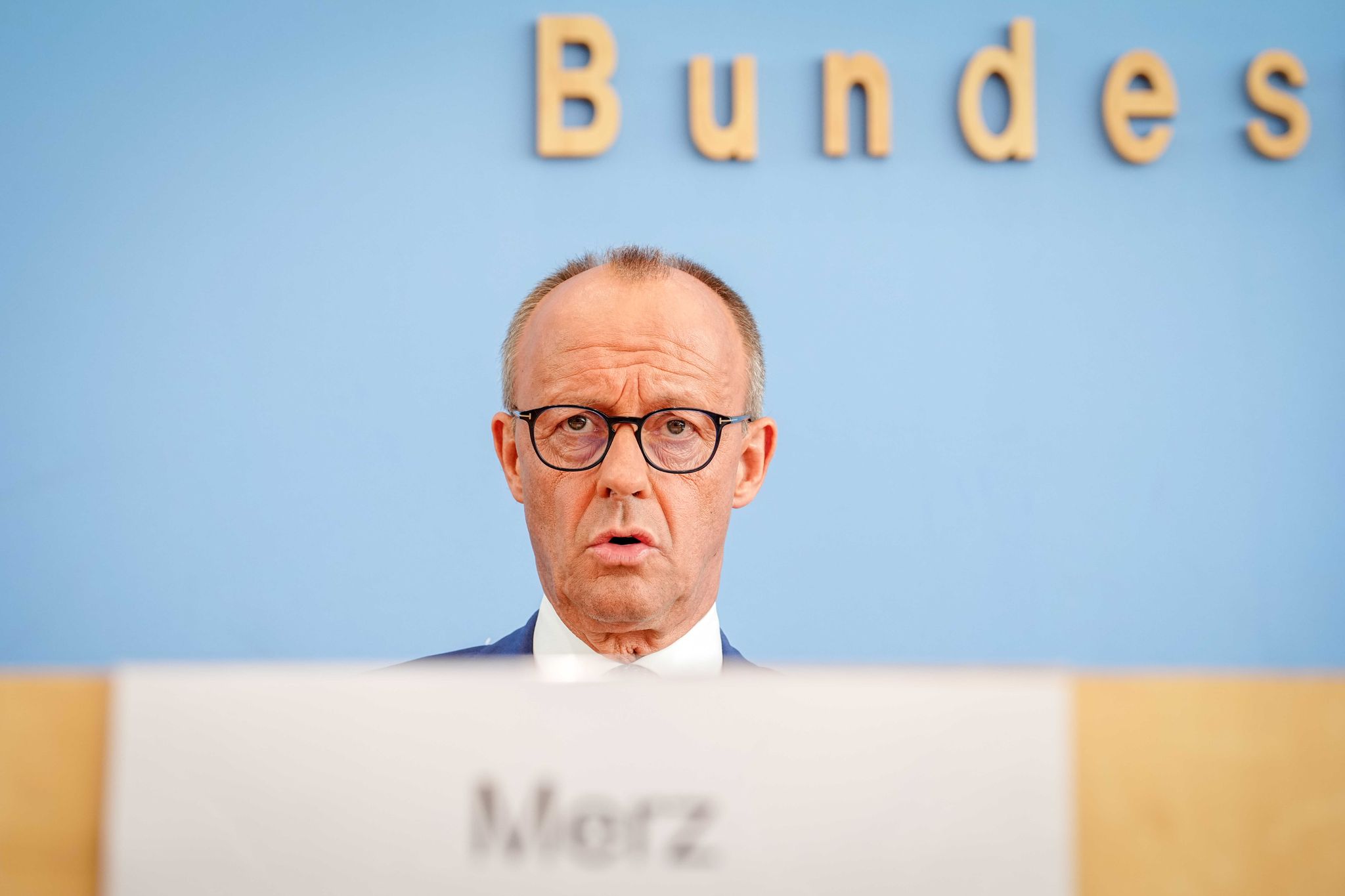 Was auf Merz bei der Sommer-Pressekonferenz zukommt