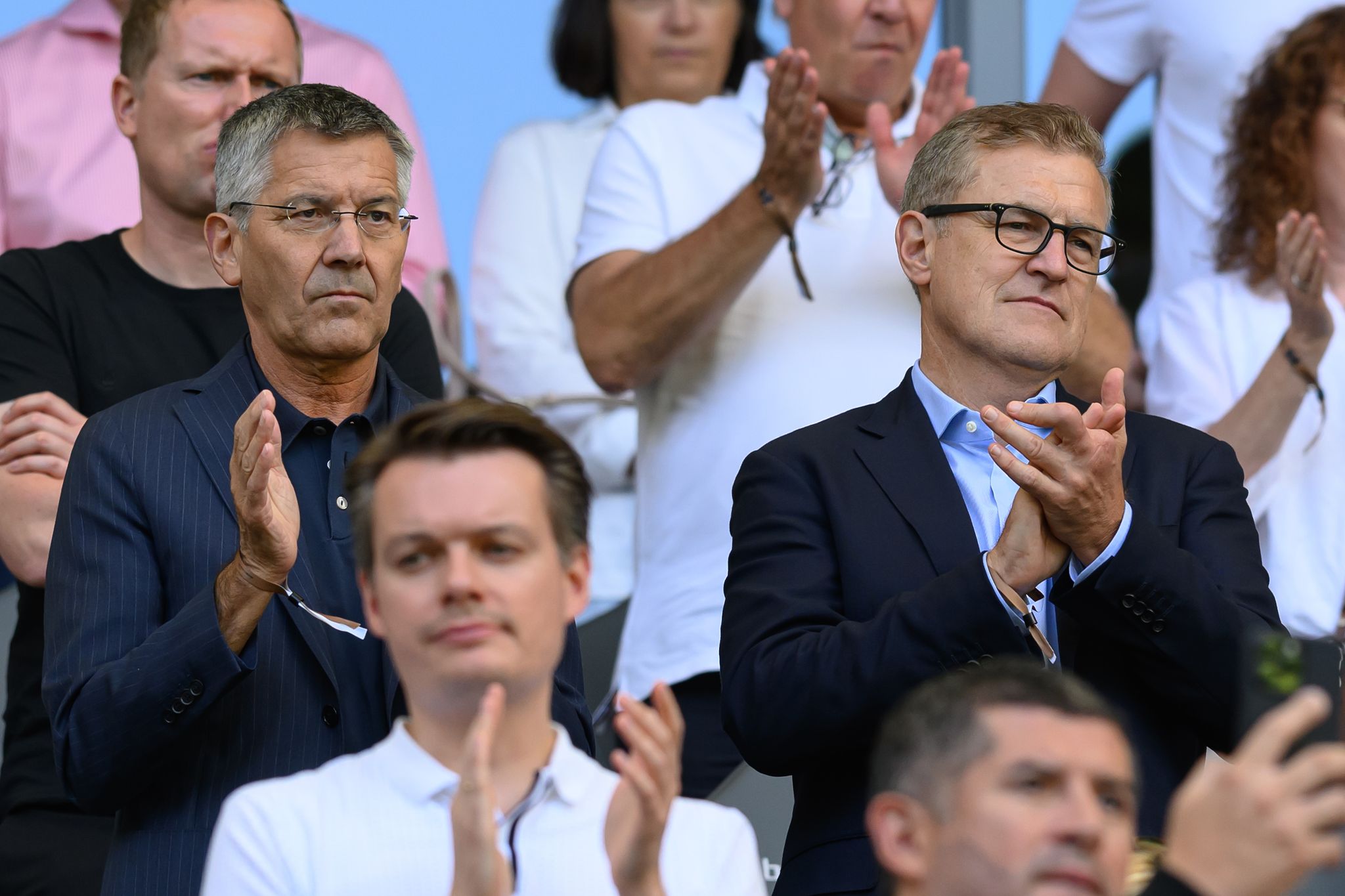 FC Bayern München: Entscheidung für Leihe statt Kauf eines Offensivspielers begründet