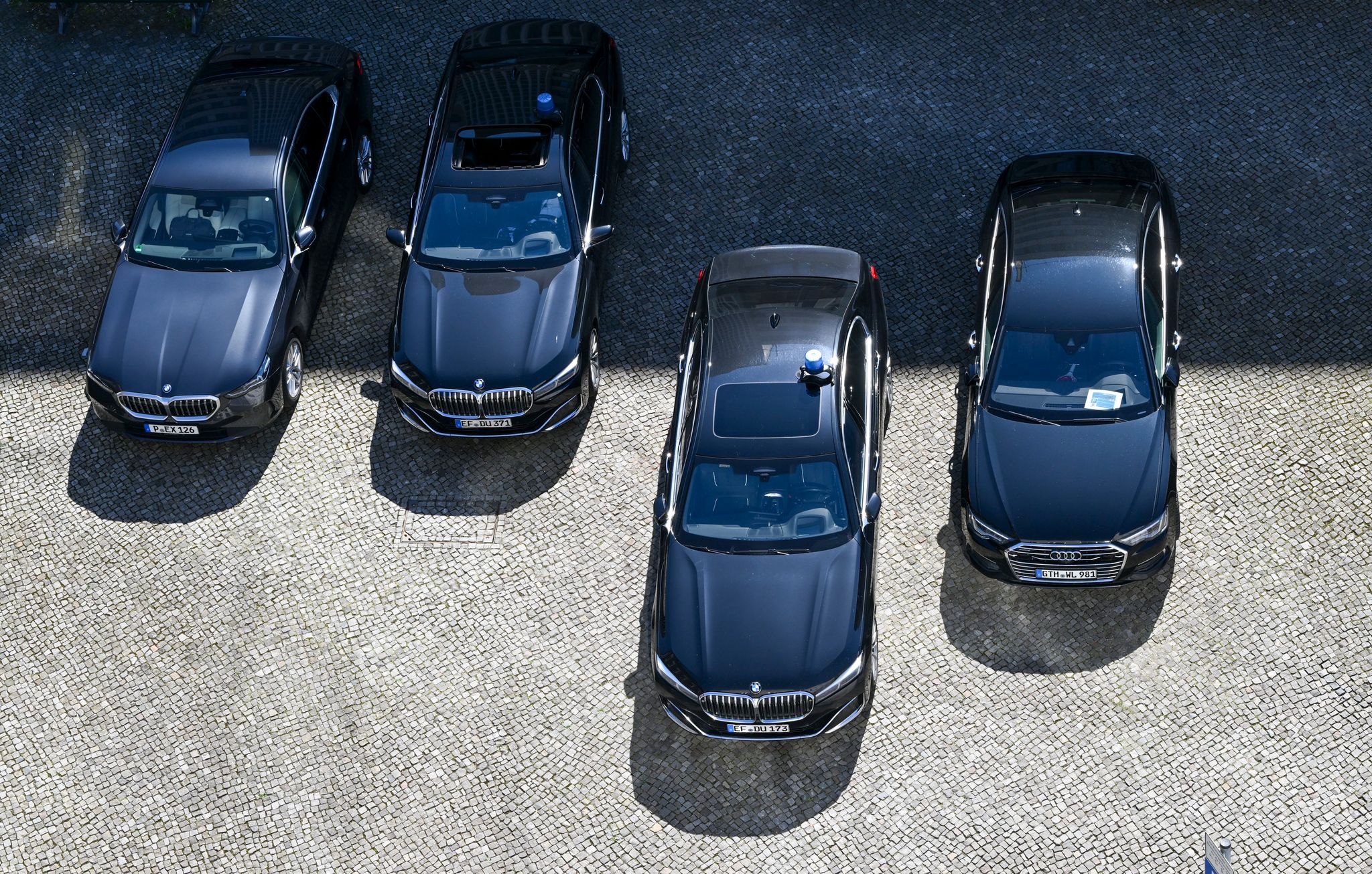 Verband: Viele Politiker setzen auf klimaschädliche Autos
