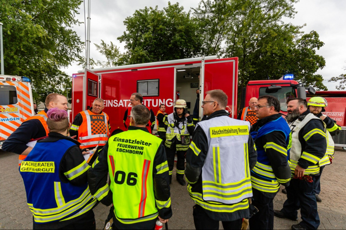 Main-Taunus-Kreis: Übung „Red Tanker ’25“ an der Heinrich-von-Kleist-Schule Eschborn
