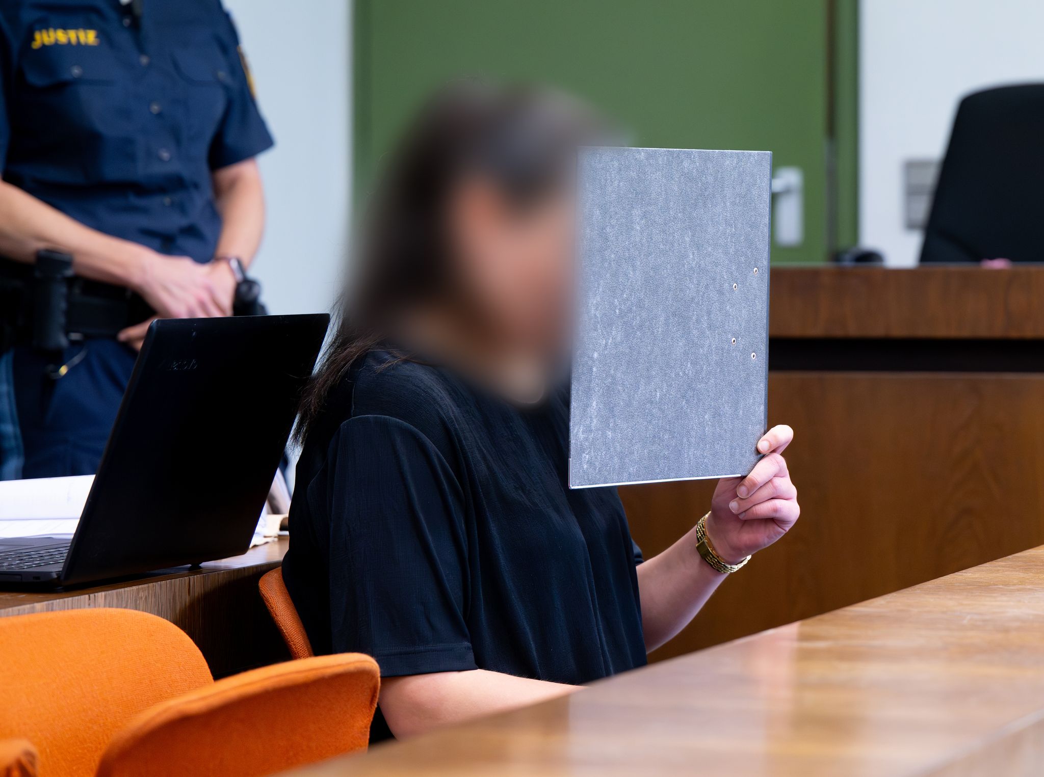 Bankangestellte gesteht Diebstahl von fast einer halben Million Euro