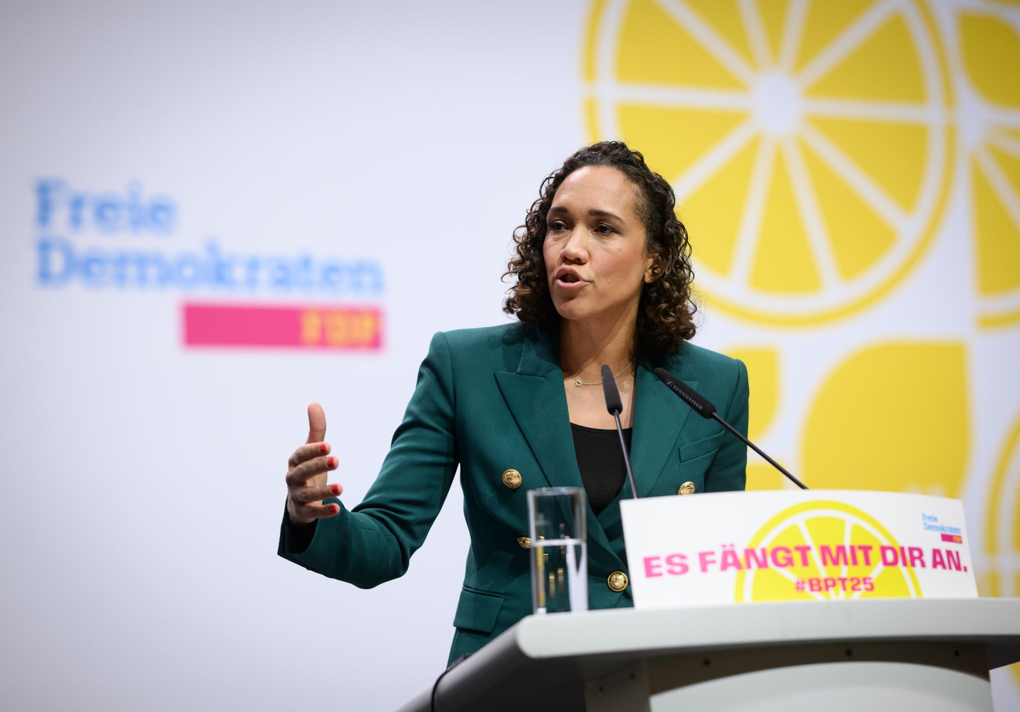 FDP beginnt nach Wahldebakel mit Arbeit an neuem Programm