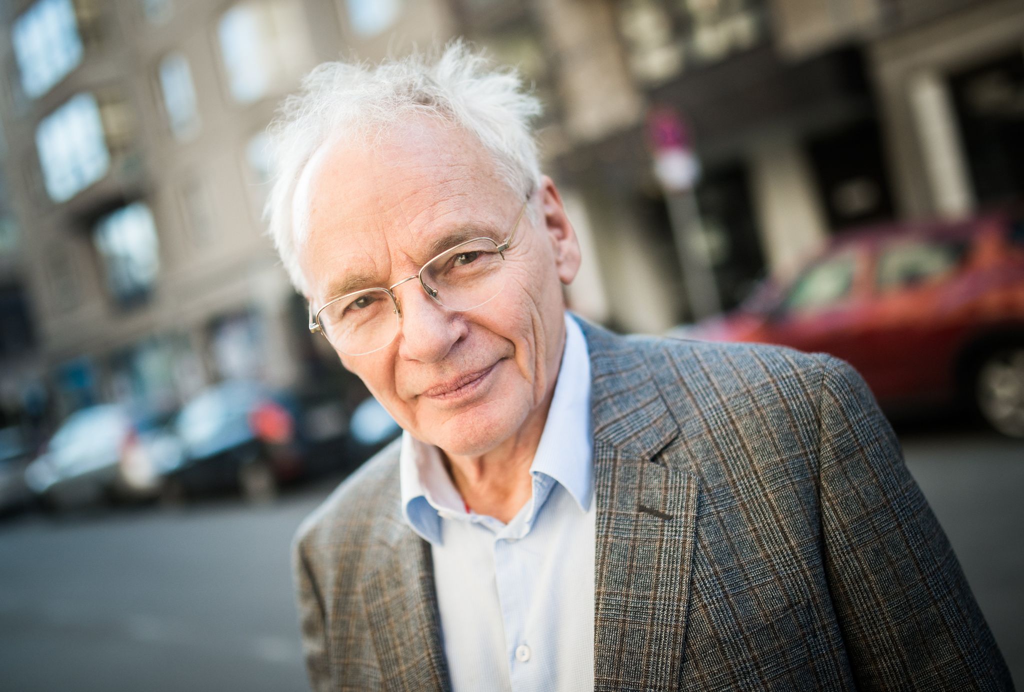 Historiker Götz Aly sieht keine Parallelen zur Zerstörung der Weimarer Republik