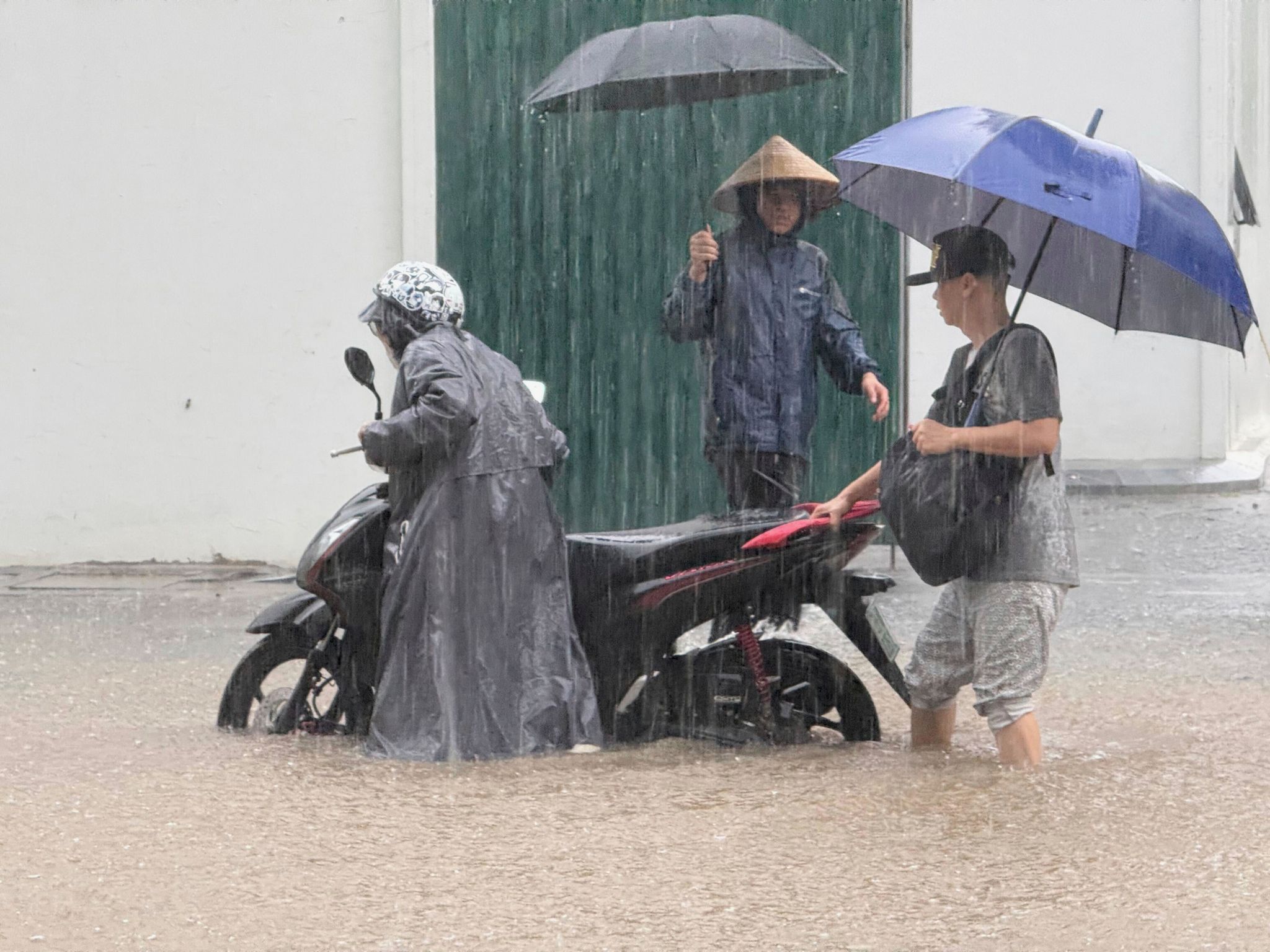 Tote und Schäden durch Taifun «Kajiki» in Vietnam