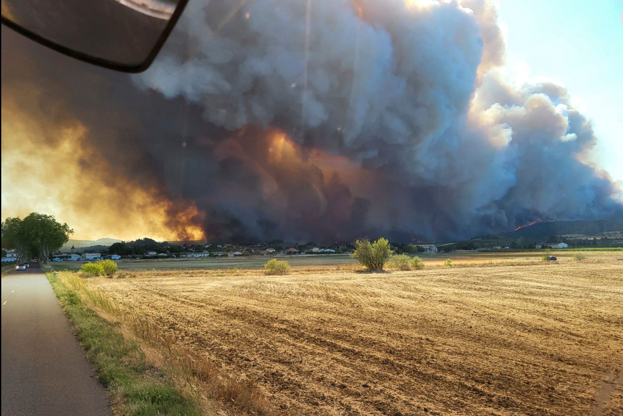 Eine Tote bei Vegetationsbrand in Frankreich