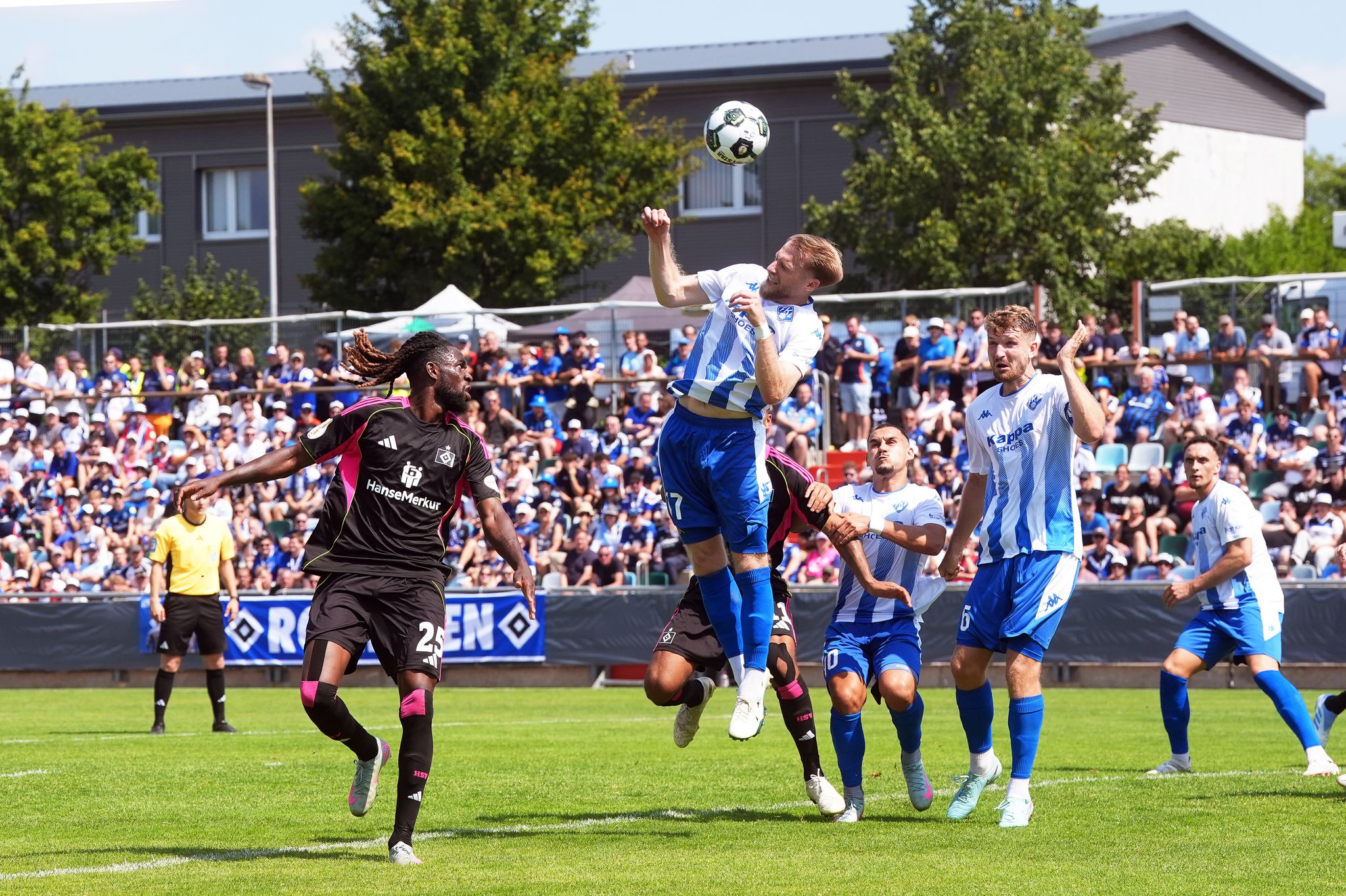 HSV verhindert Pokal-Blamage in letzter Minute