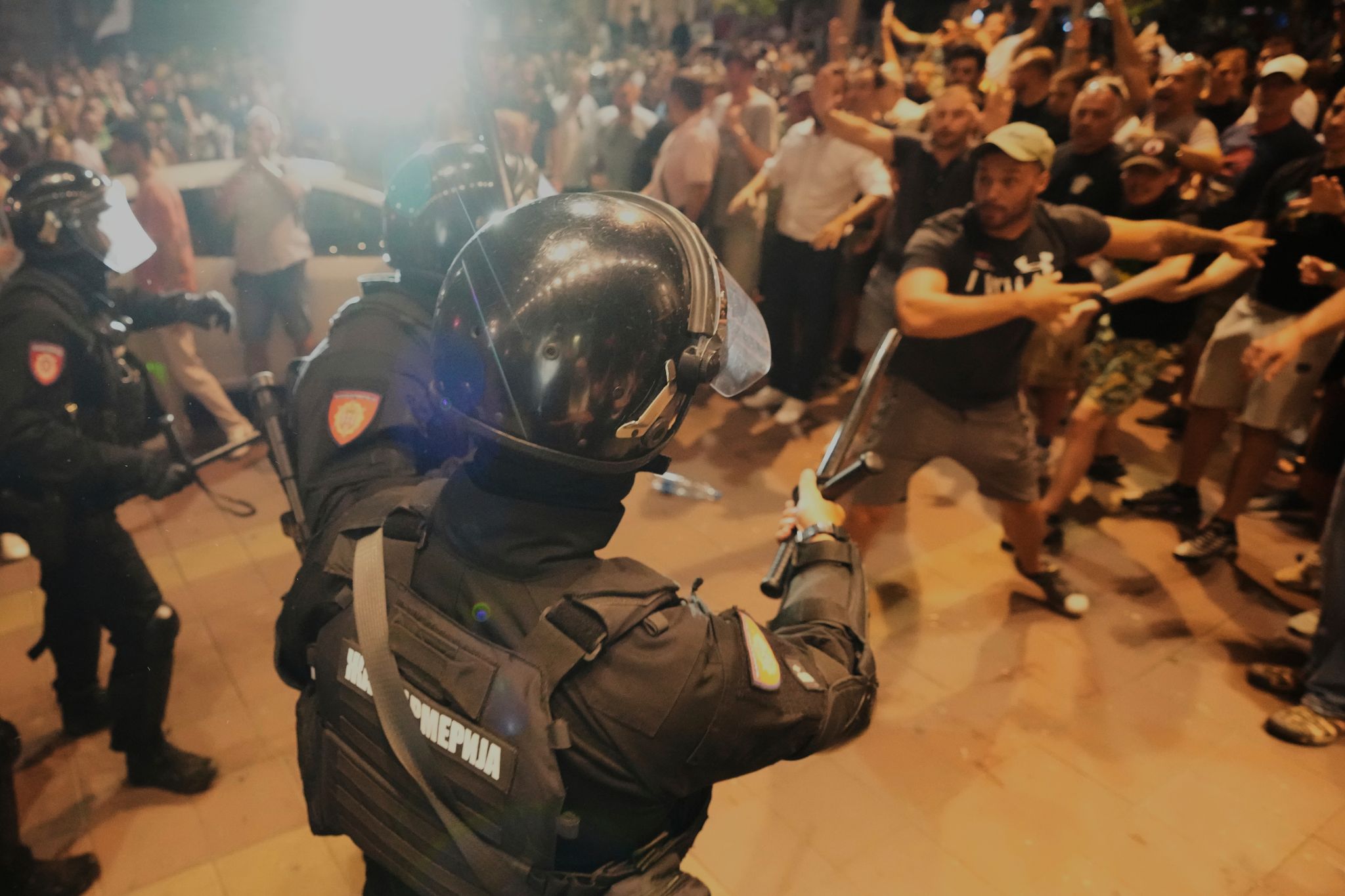 Gewalt bei Protesten gegen Regierung in Serbien