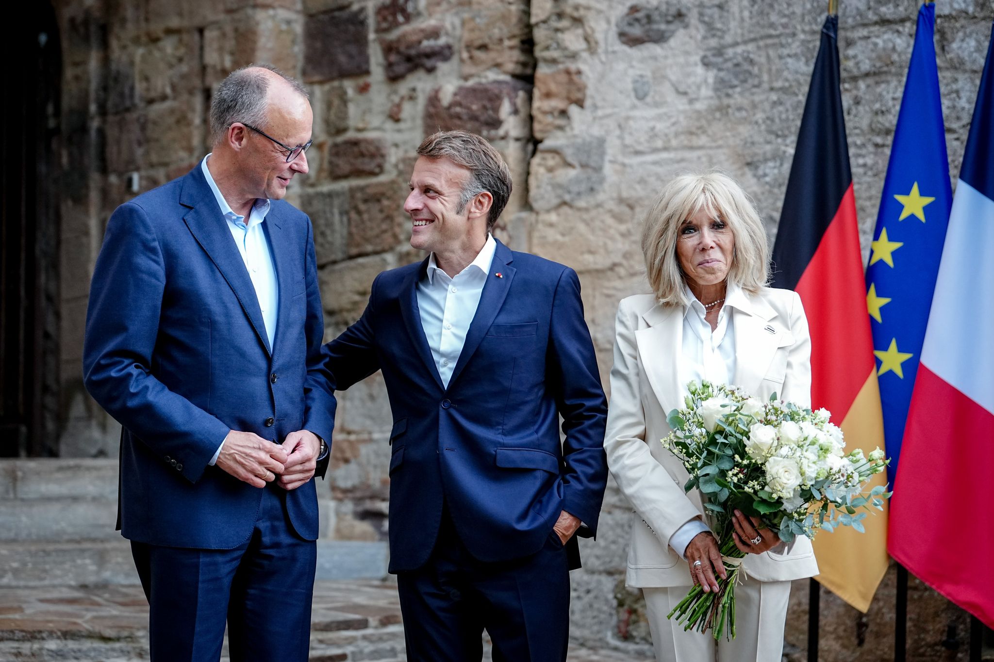 Merz trifft Macron – Ministerrat trotz Politkrise in Paris
