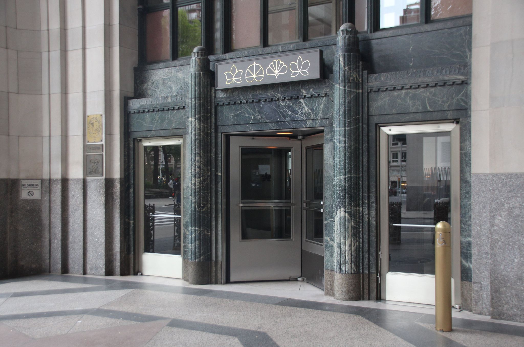 New York: Veganes Spitzenrestaurant serviert wieder Fleisch
